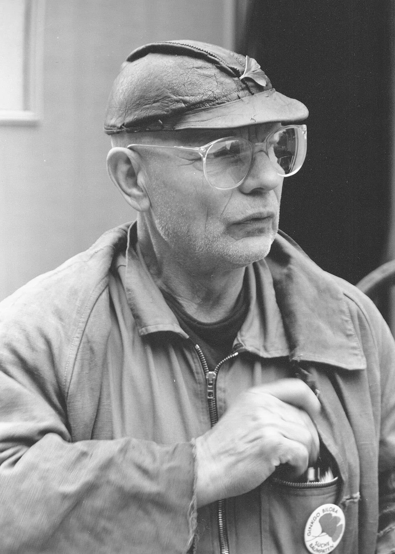 Portrait of Ben Wagin (1930–2021) – memorial page