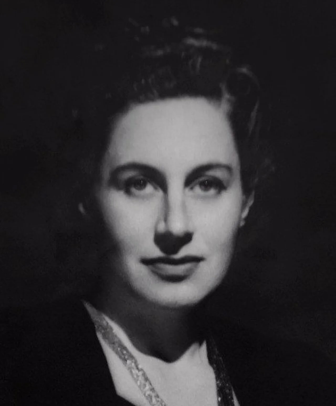 Portrait of Adriana Olguín (1911–2015) – memorial page