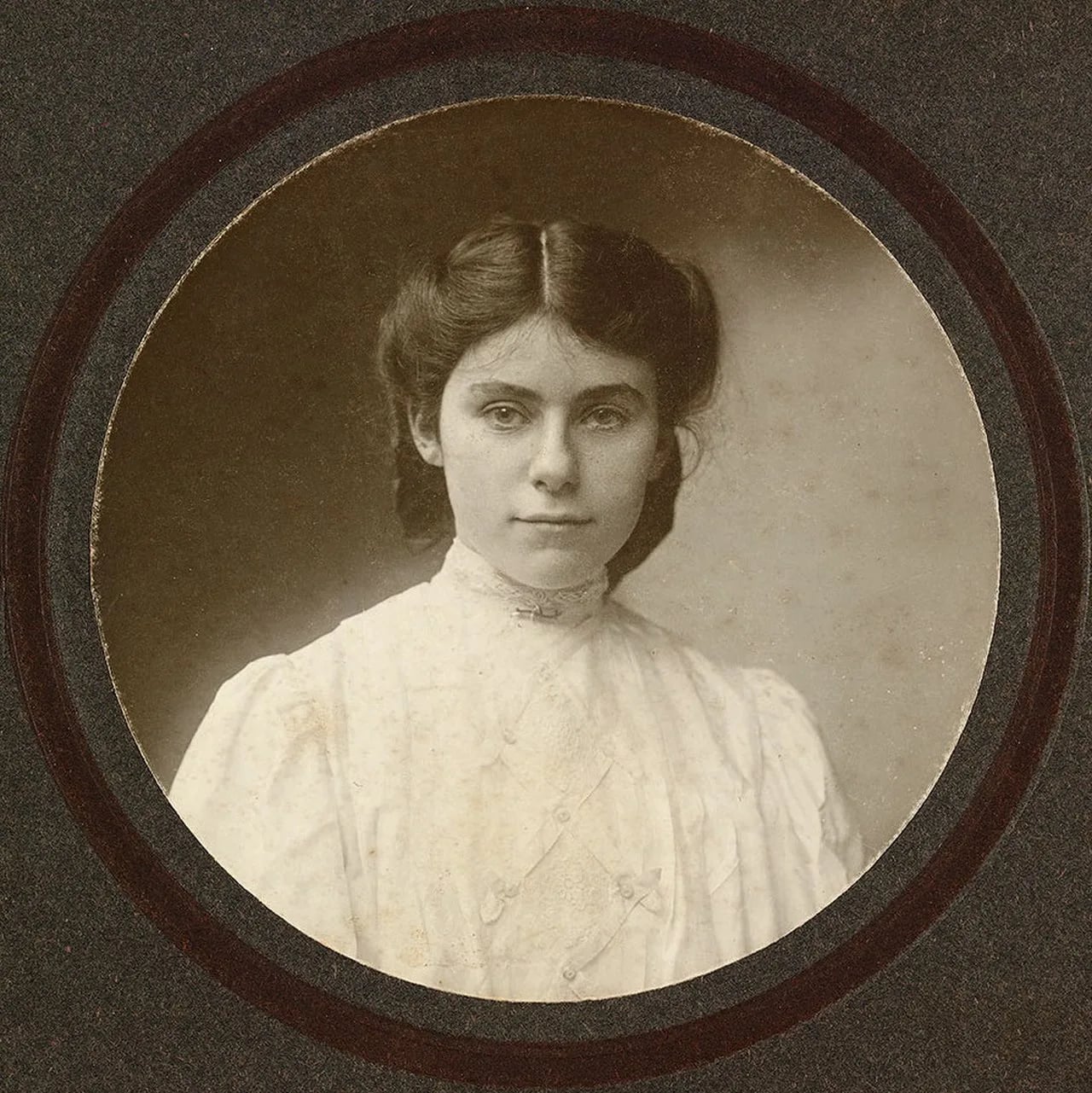 Portrait of Edith Tolkien (1889–1971) – memorial page