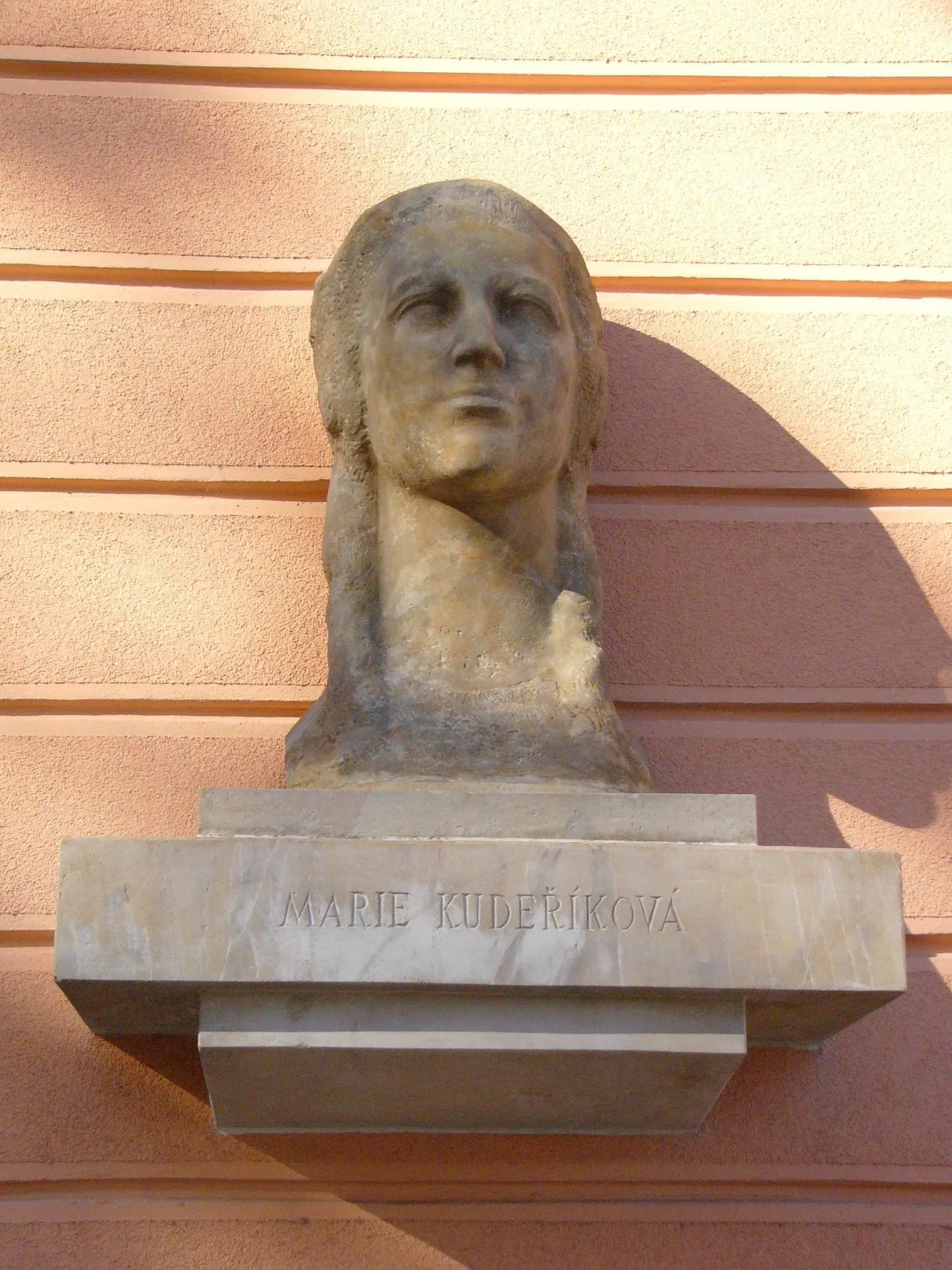 Porträt von Marie Kudeříková (1921–1943) – Gedenkseite
