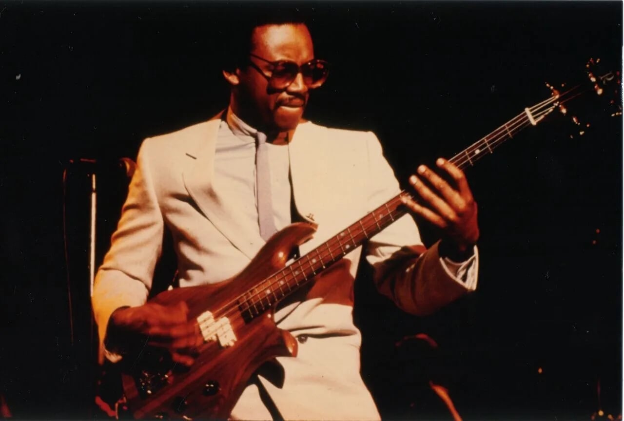 Porträt von Bernard Edwards (1952–1996) – Gedenkseite