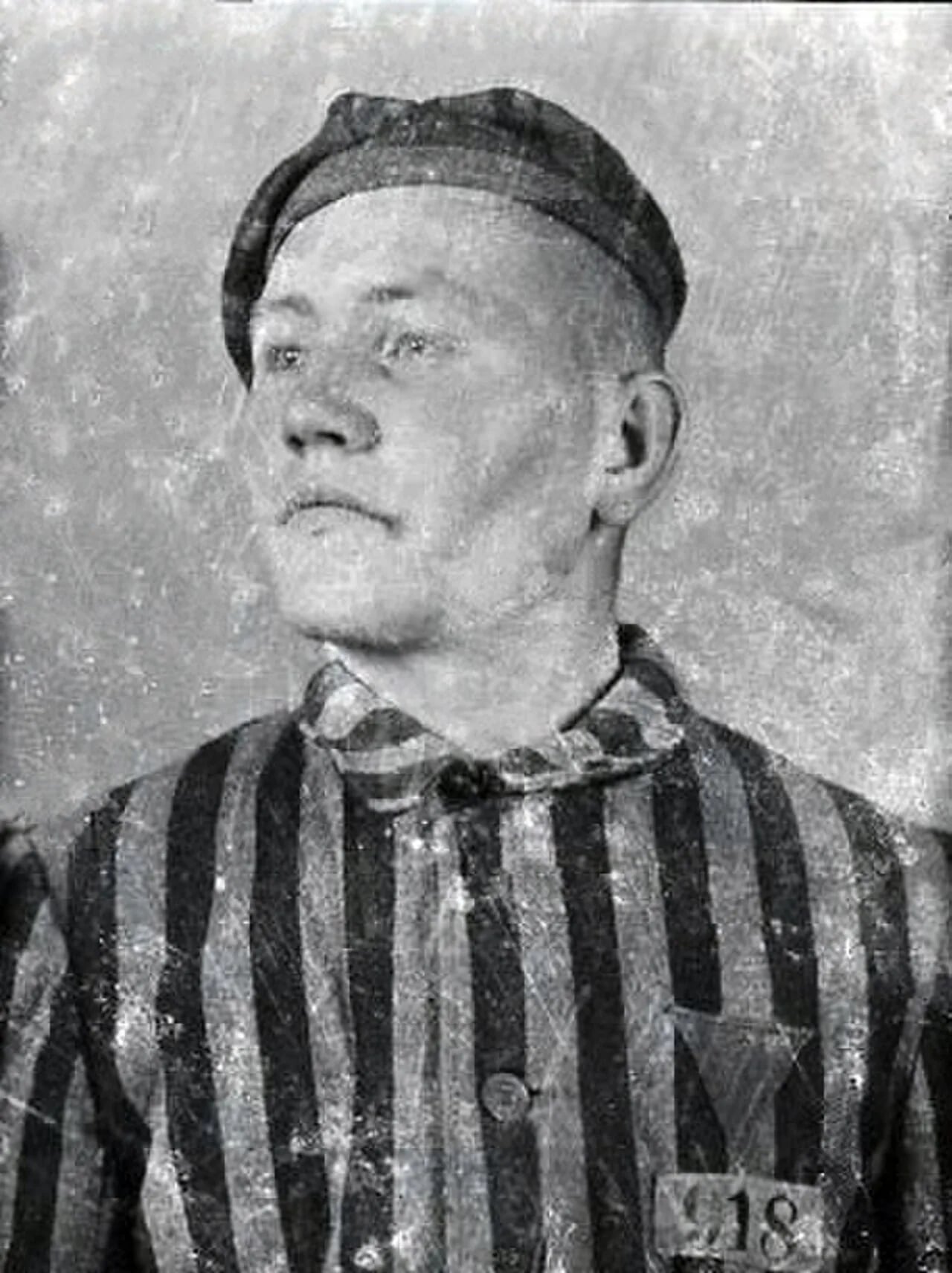Portrait of Kazimierz Piechowski (1919–2017) – memorial page