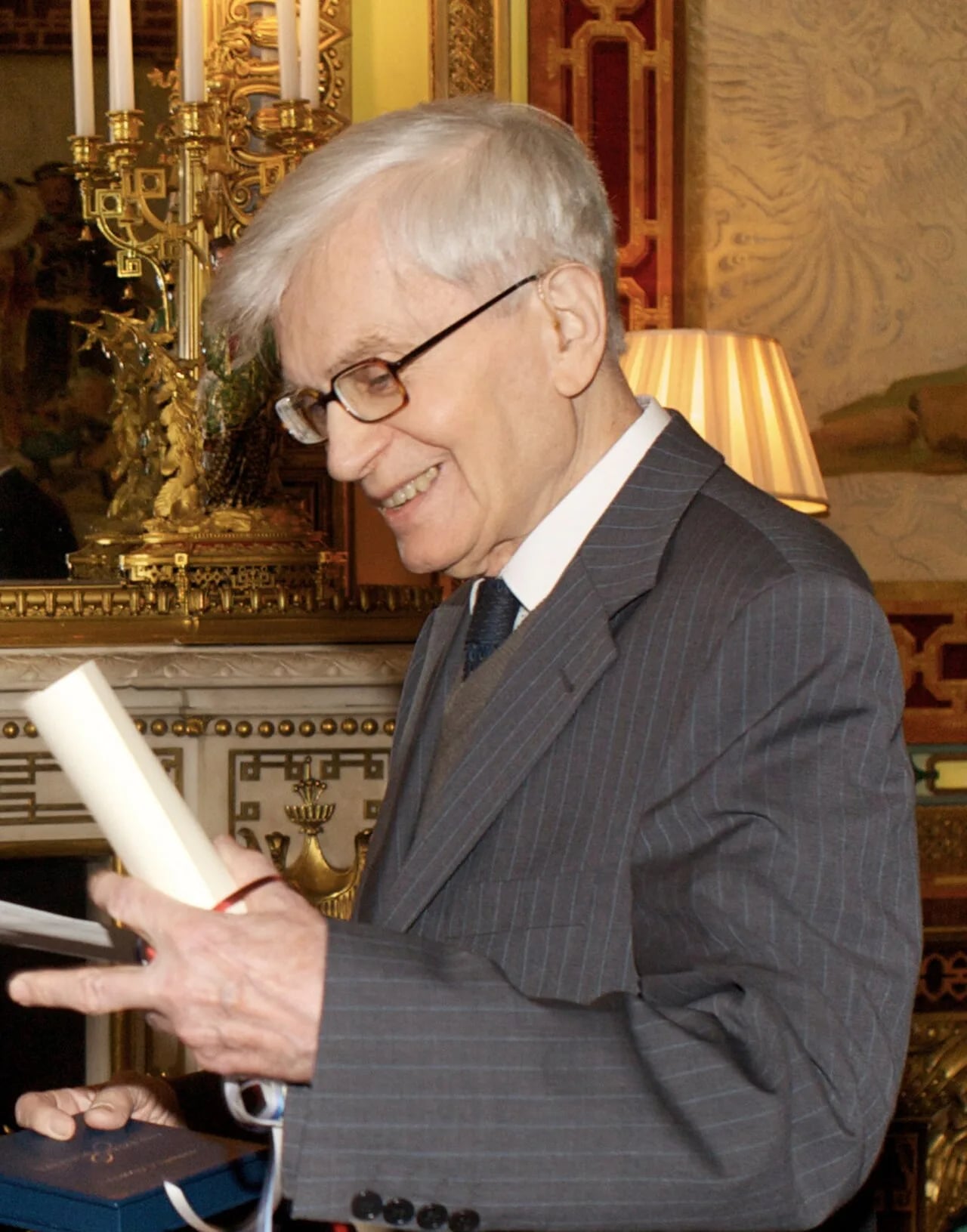 Porträt von Bernard d’Espagnat (1921–2015) – Gedenkseite