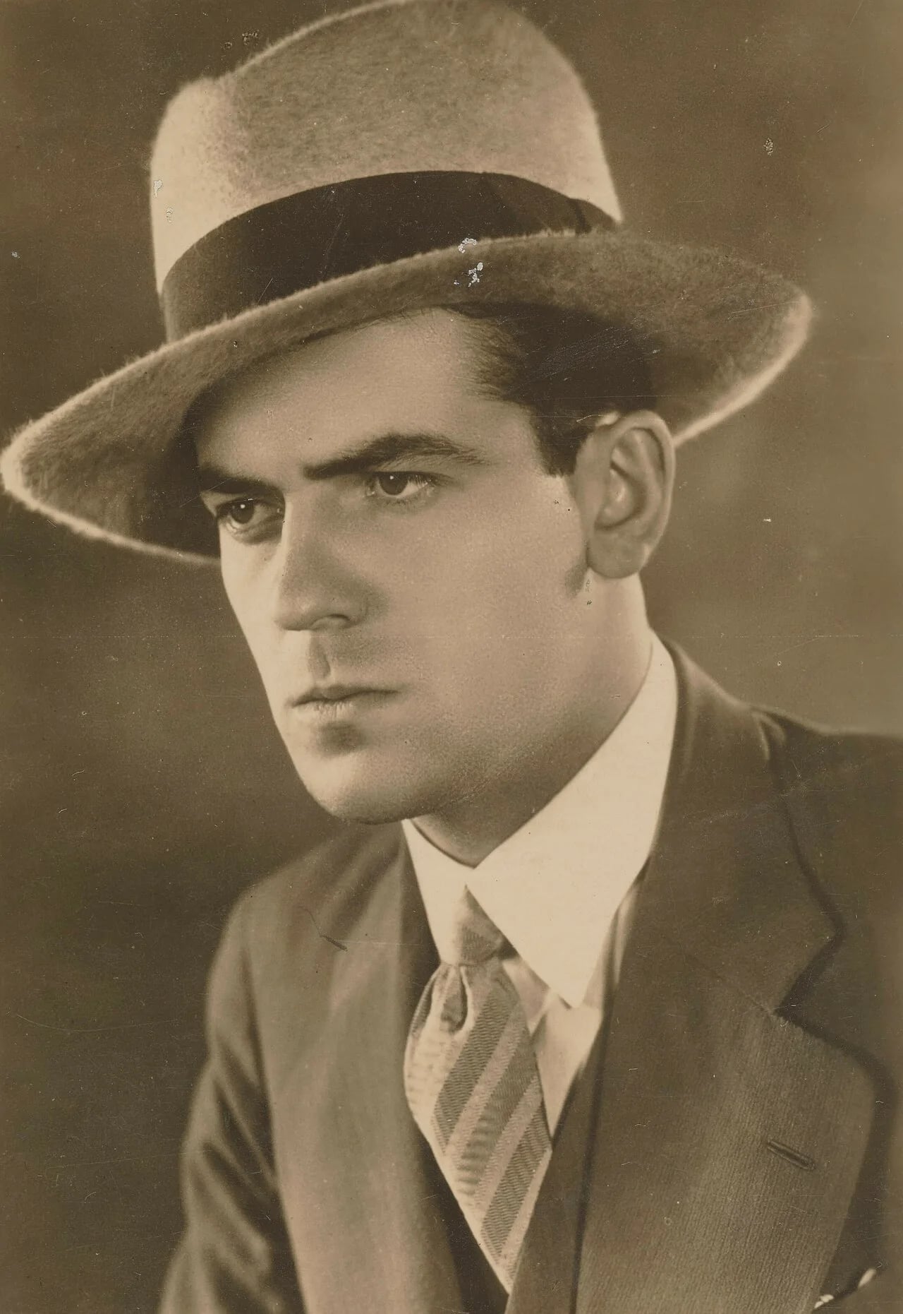 Portrait of Adam Brodzisz (1906–1986) – memorial page