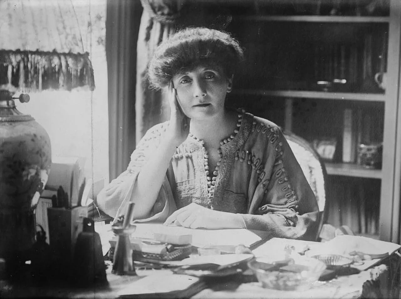 Porträt von Madeleine Clemenceau-Jacquemaire (1870–1949) – Gedenkseite