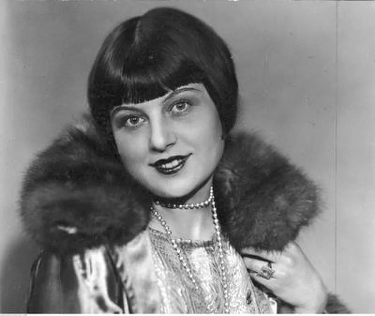 Porträt von Zula Pogorzelska (1896–1936) – Gedenkseite