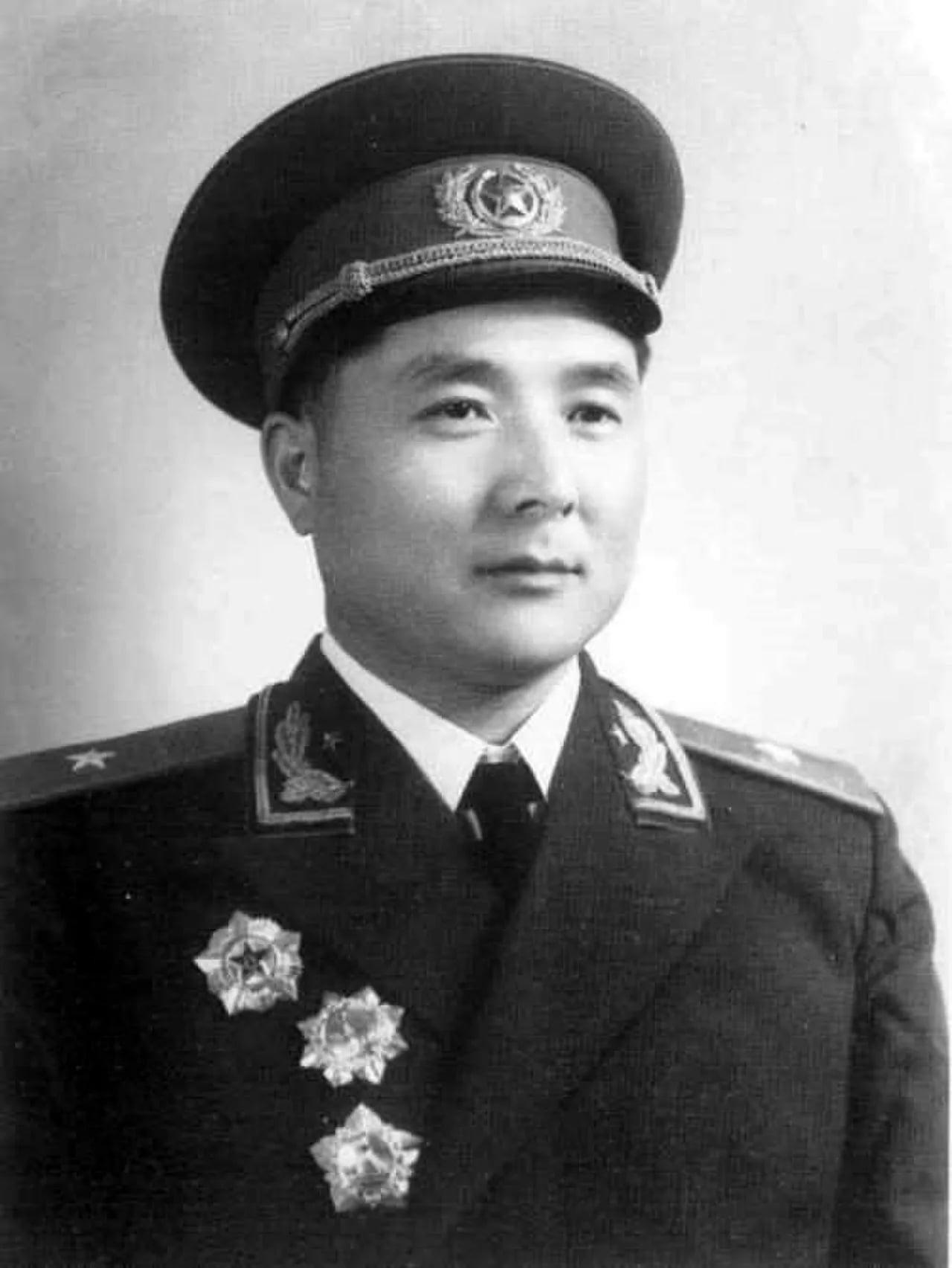 Porträt von Xiang Shouzhi (1917–2017) – Gedenkseite