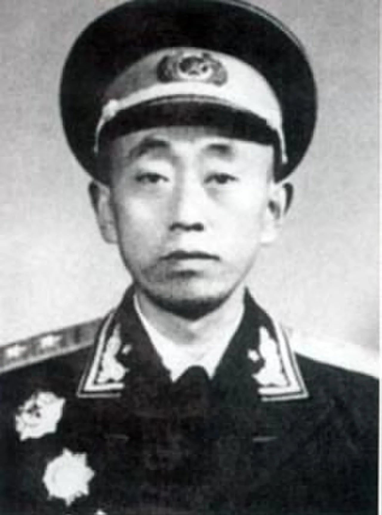Porträt von Zheng Weishan (1915–2000) – Gedenkseite