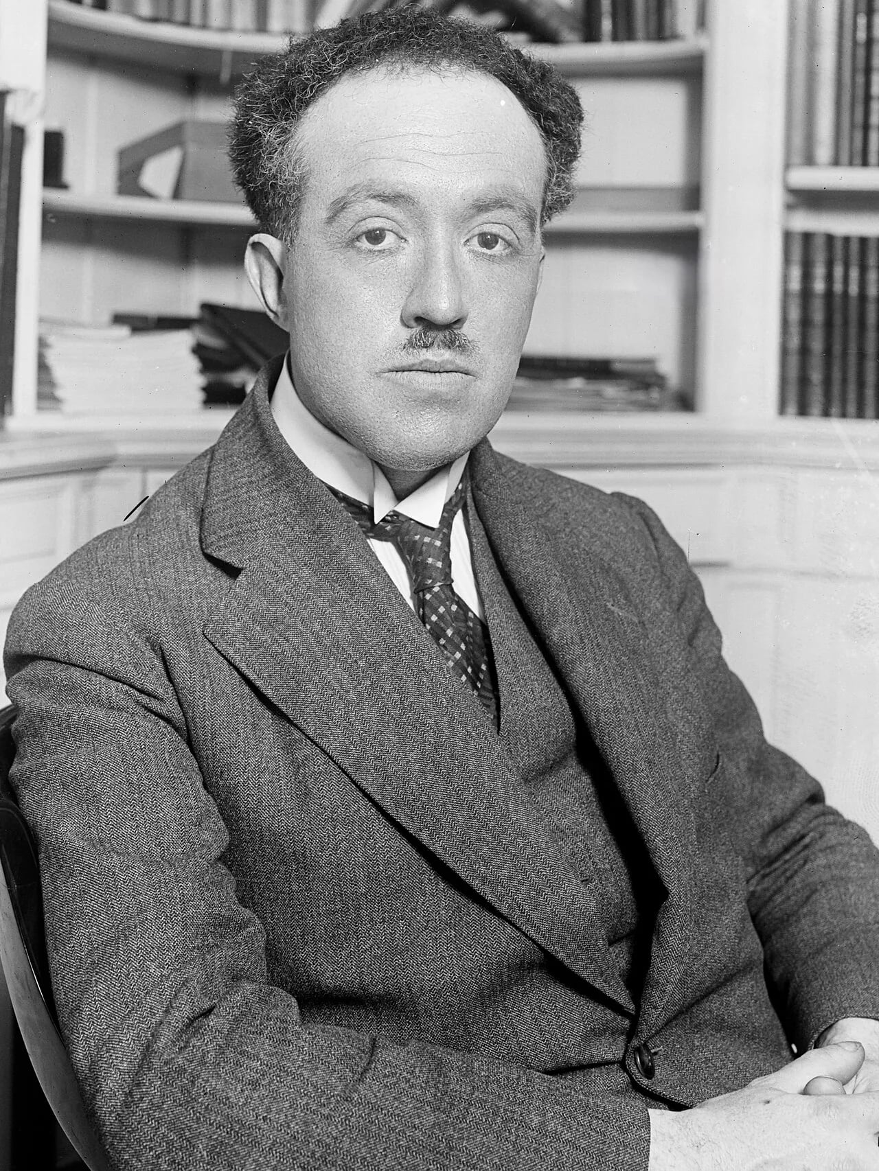 Portrait of Louis de Broglie (1892–1987) – memorial page