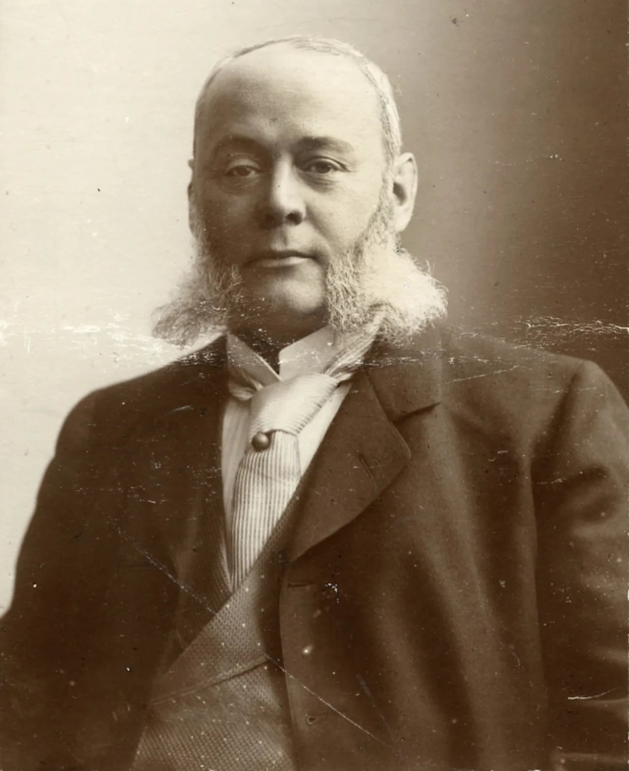 Portrait of Albert Jones (1850–1924) – memorial page