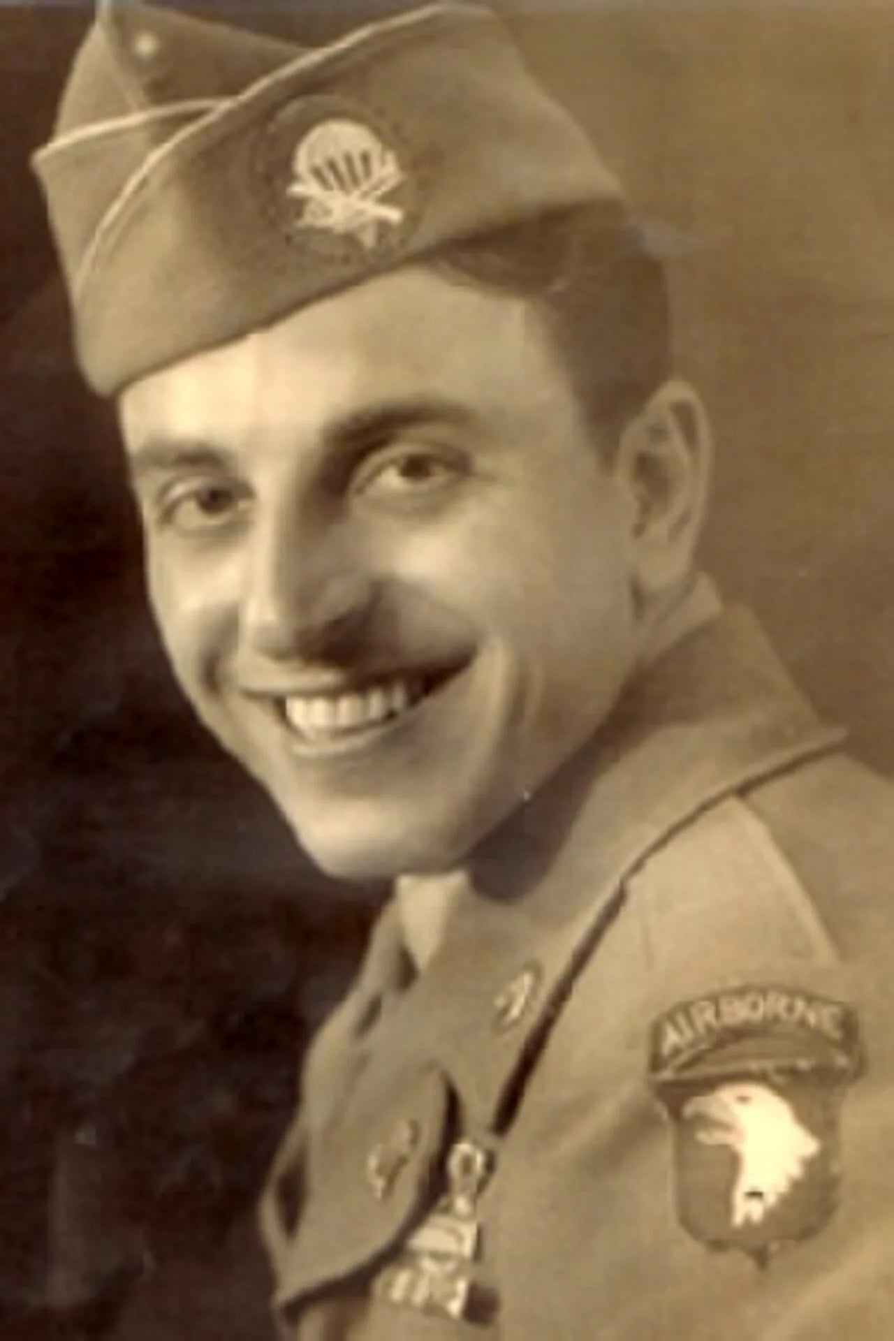 Porträt von Frank Perconte (1917–2013) – Gedenkseite