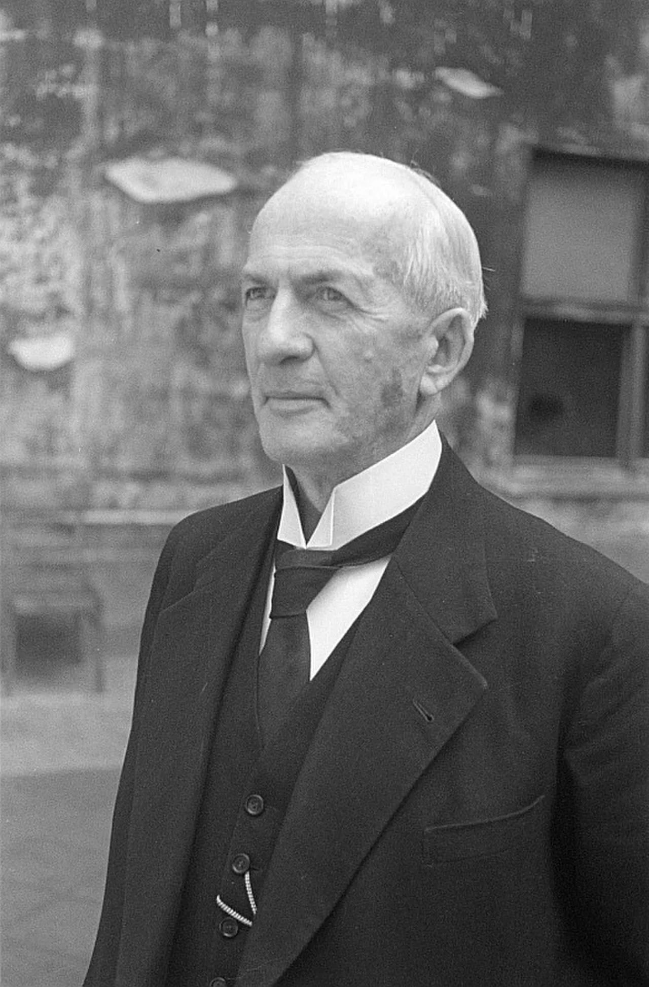 Portrait of Arthur Werner (1877–1967) – memorial page