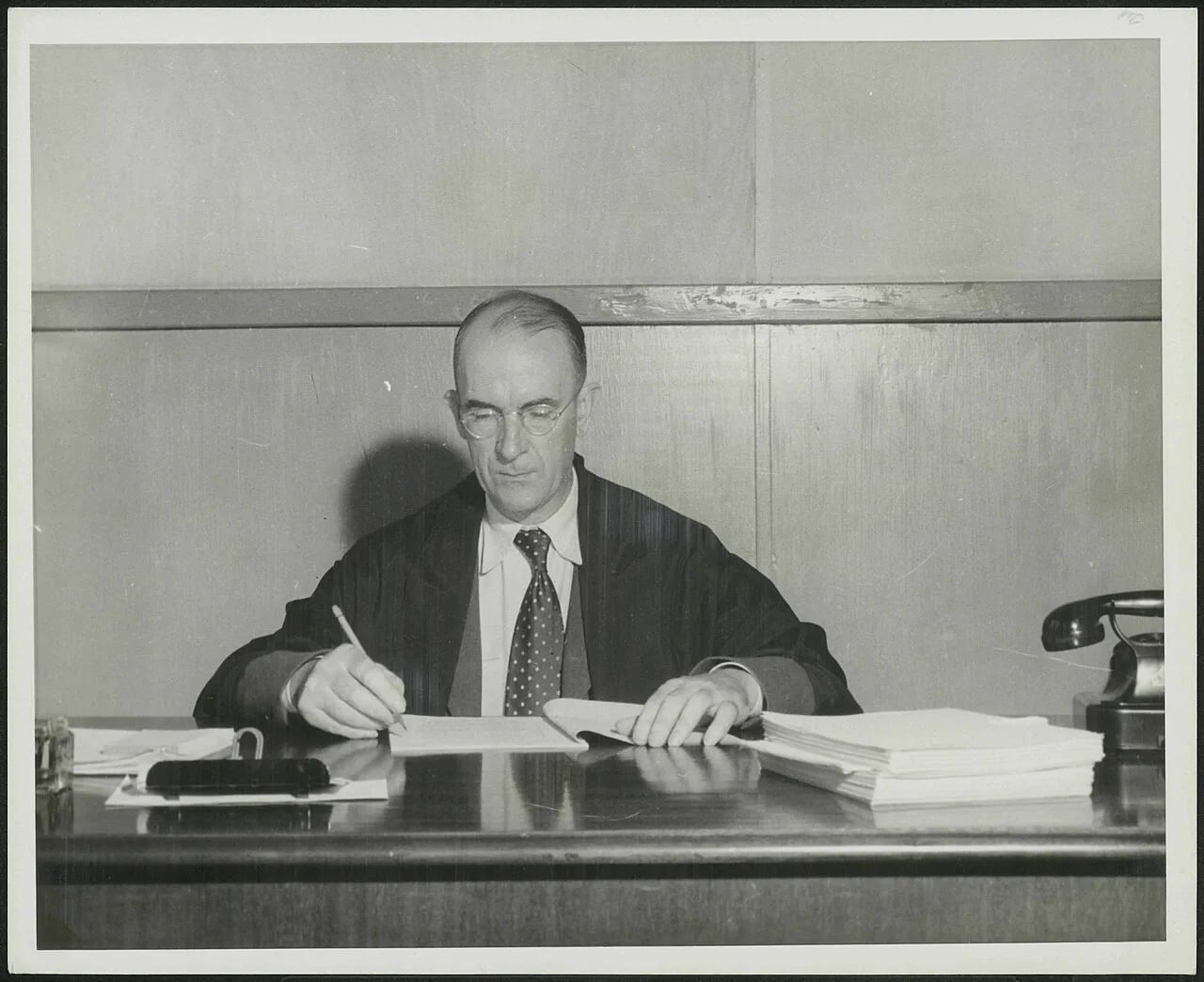 Portrait of Henri Bernard (1899–1986) – memorial page