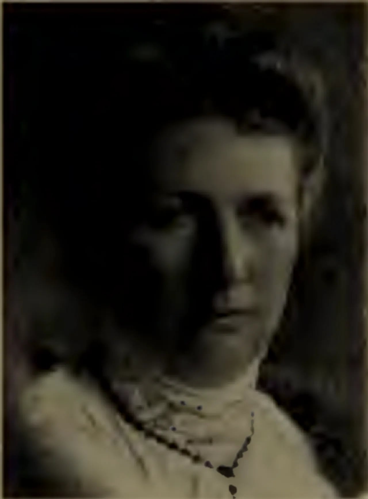Portrait of Julia Jolin (1856–1924) – memorial page