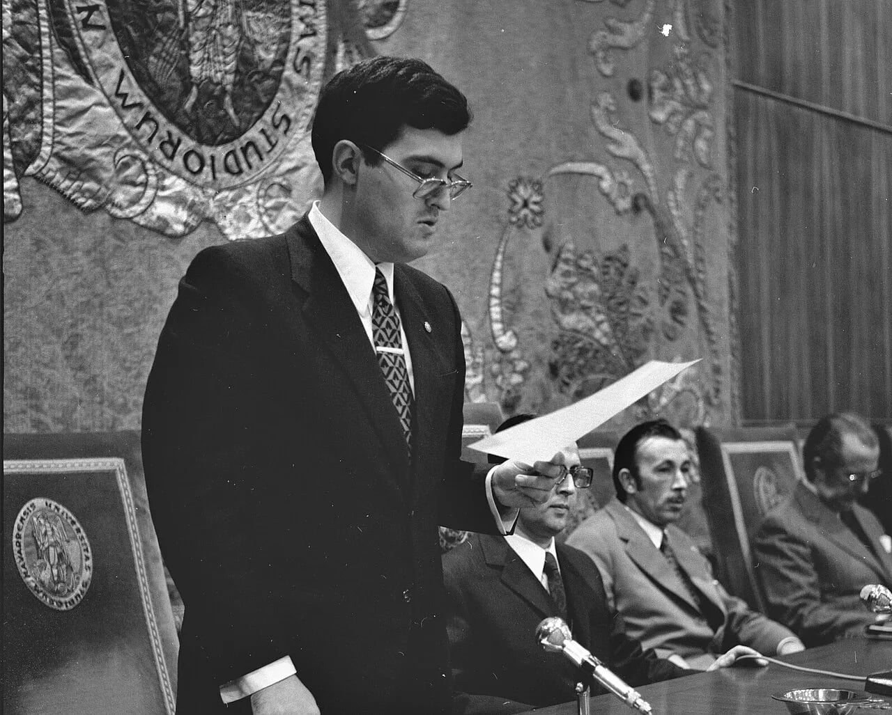 Porträt von Eduardo Gutiérrez de Cabiedes (1940–1987) – Gedenkseite