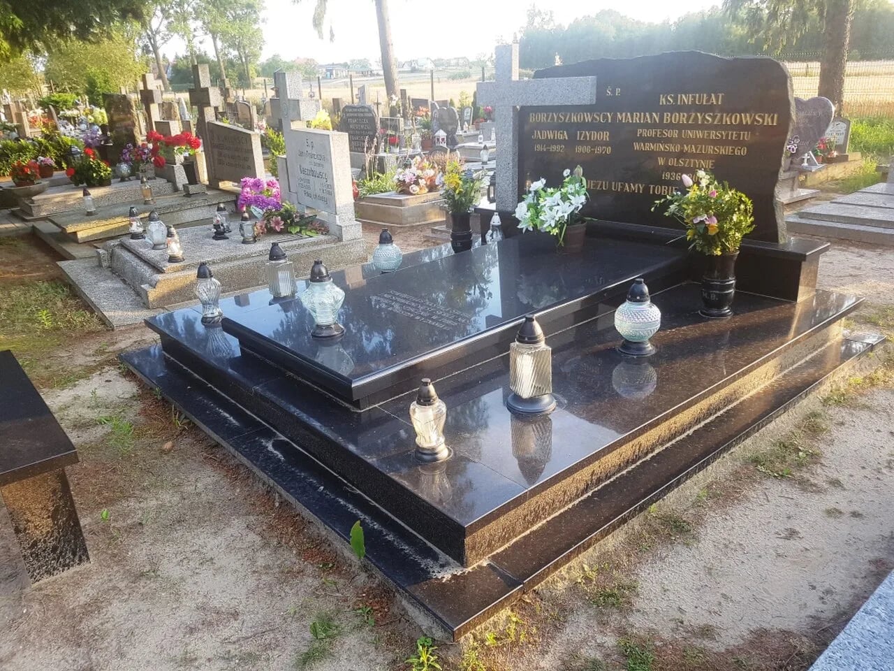 Portrait of Marian Borzyszkowski (1936–2001) – memorial page