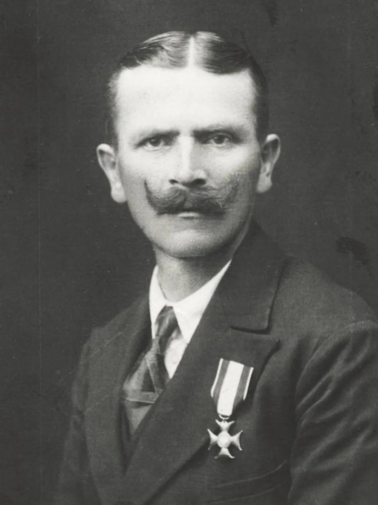 Porträt von Karol Kwieciński (1891–1959) – Gedenkseite