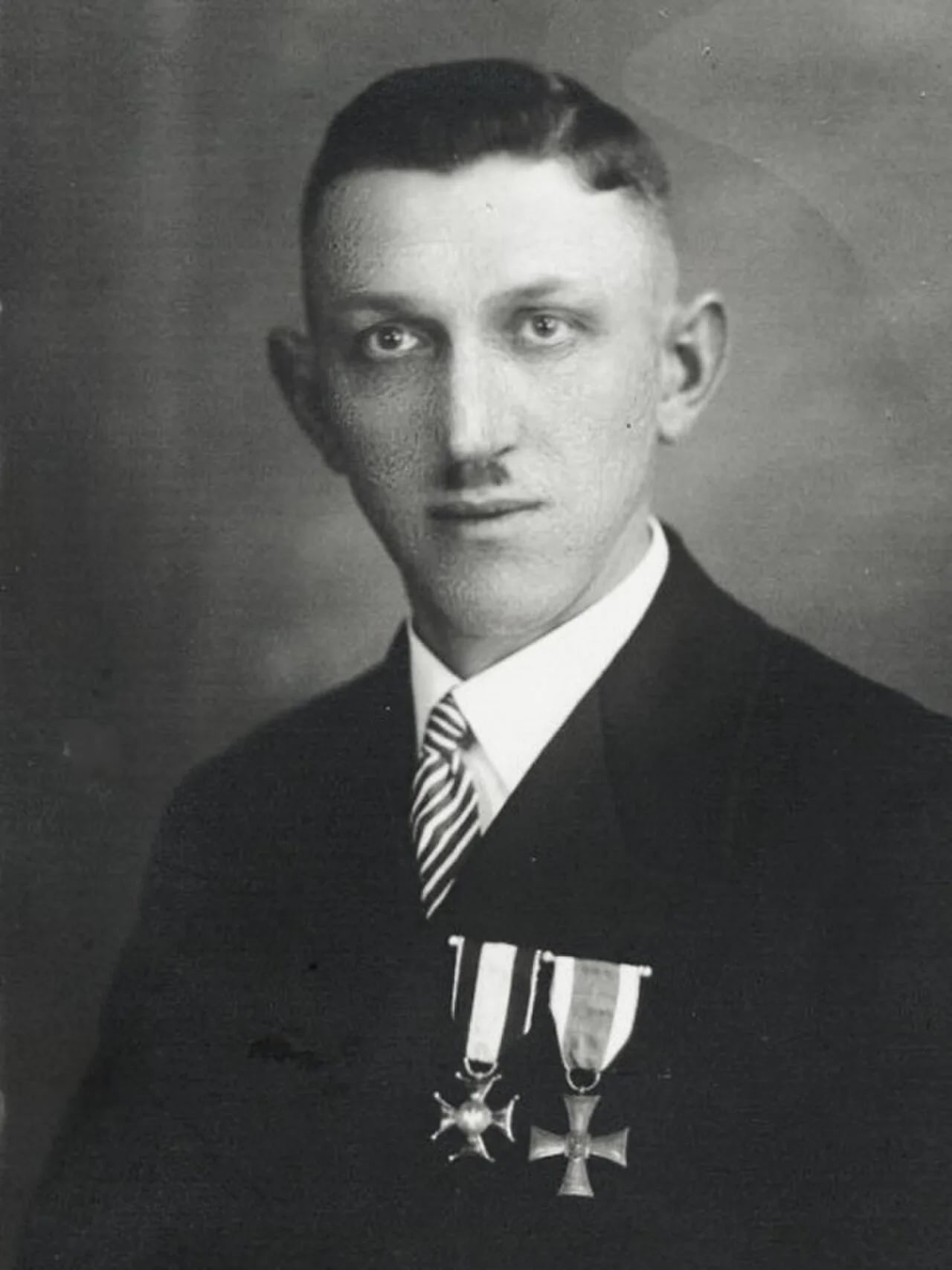 Portrait of Leon Kramarczyk (1896–1984) – memorial page