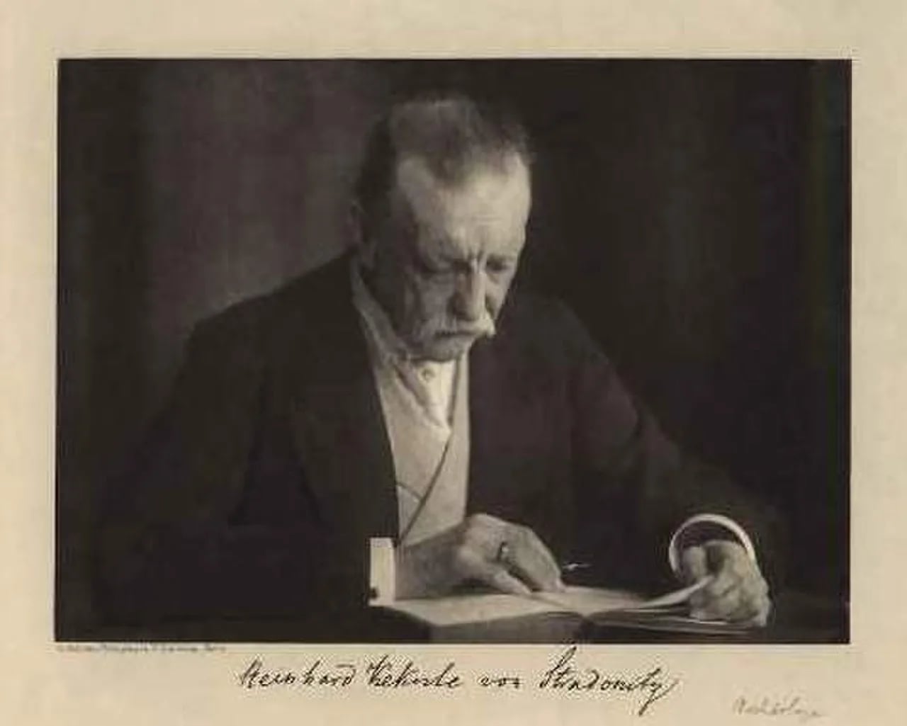 Portrait of Reinhard Kekulé von Stradonitz (1839–1911) – memorial page