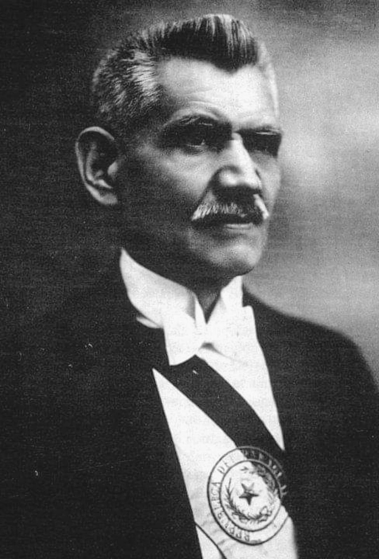 Portrait of Félix Paiva (1877–1965) – memorial page
