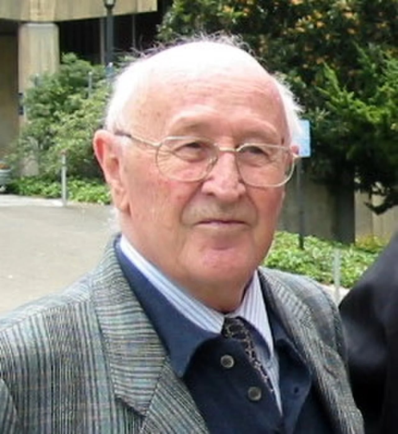 Porträt von Karl Kordesch (1922–2011) – Gedenkseite