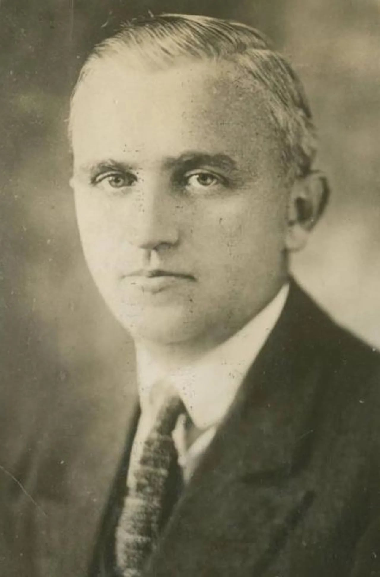 Portrait of Loring M. Black junior (1886–1956) – memorial page