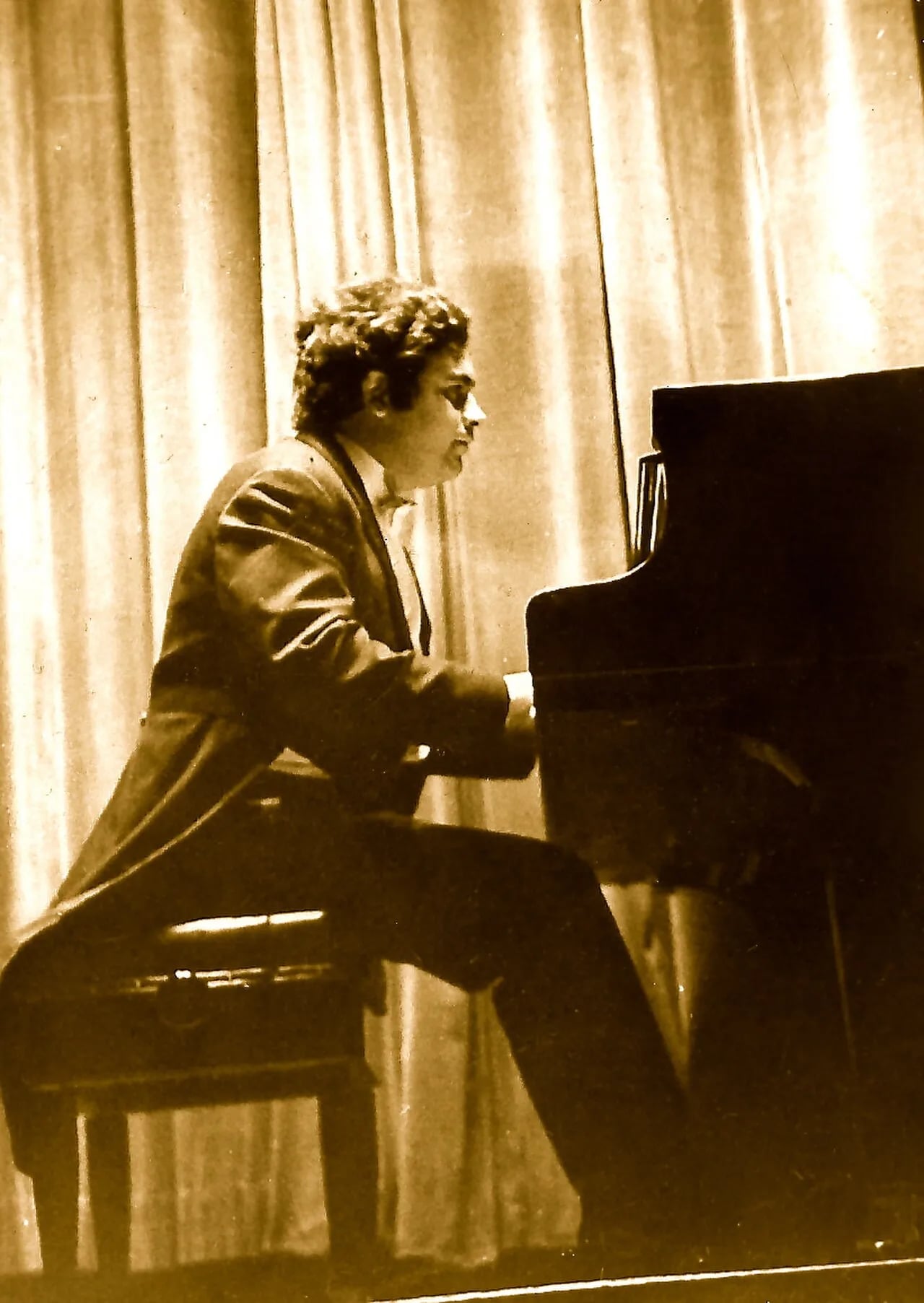 Portrait of Roberto Szidon (1941–2011) – memorial page