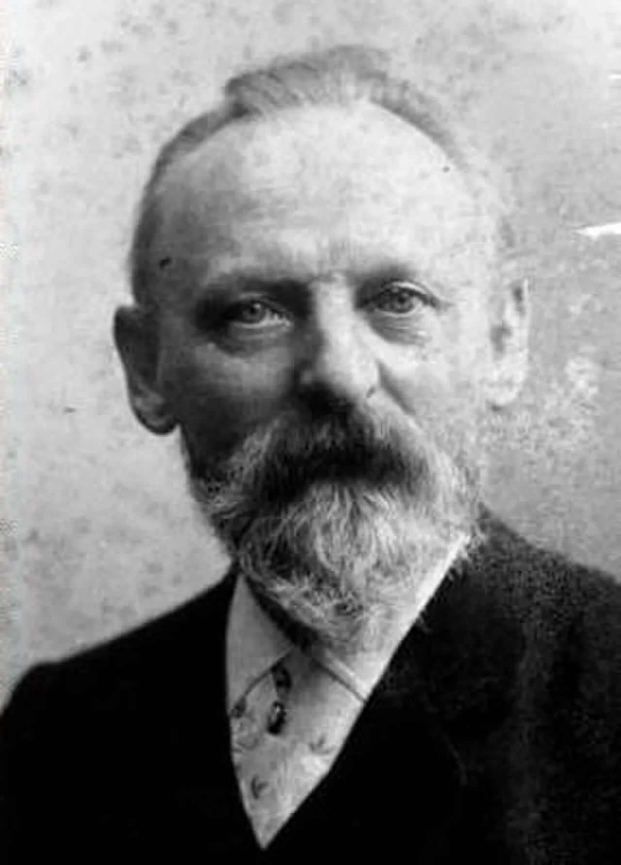 Porträt von Louis Douzette (1834–1924) – Gedenkseite