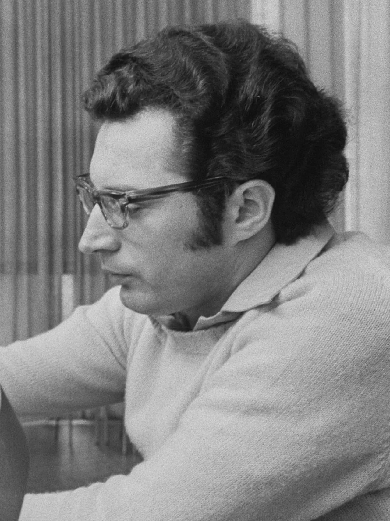 Porträt von István Csom (1940–2021) – Gedenkseite