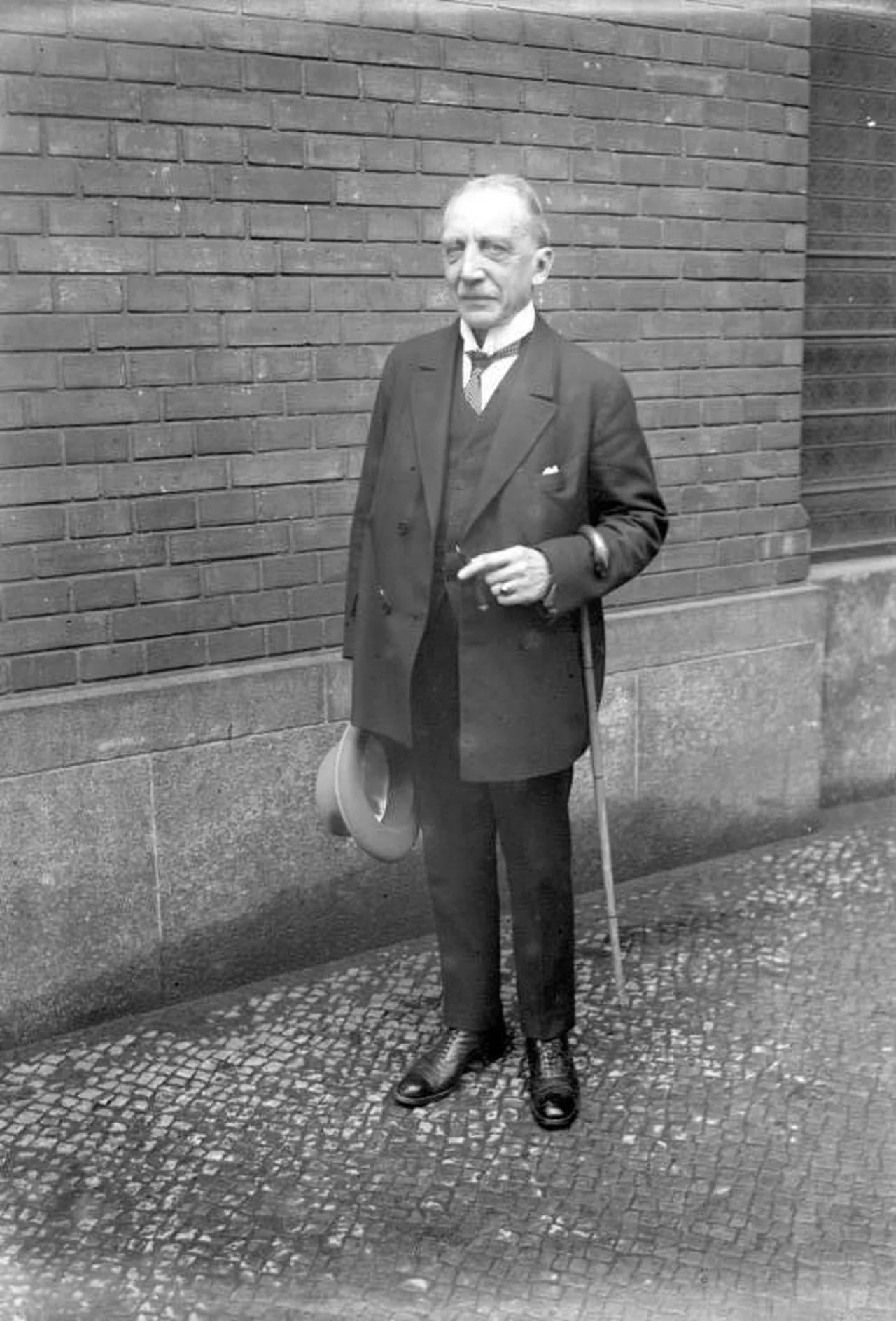 Porträt von Friedrich Wilhelm von Loebell (1855–1931) – Gedenkseite