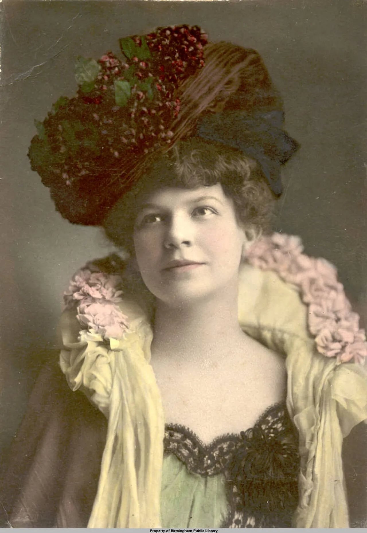 Porträt von Lucille Douglass (1878–1935) – Gedenkseite