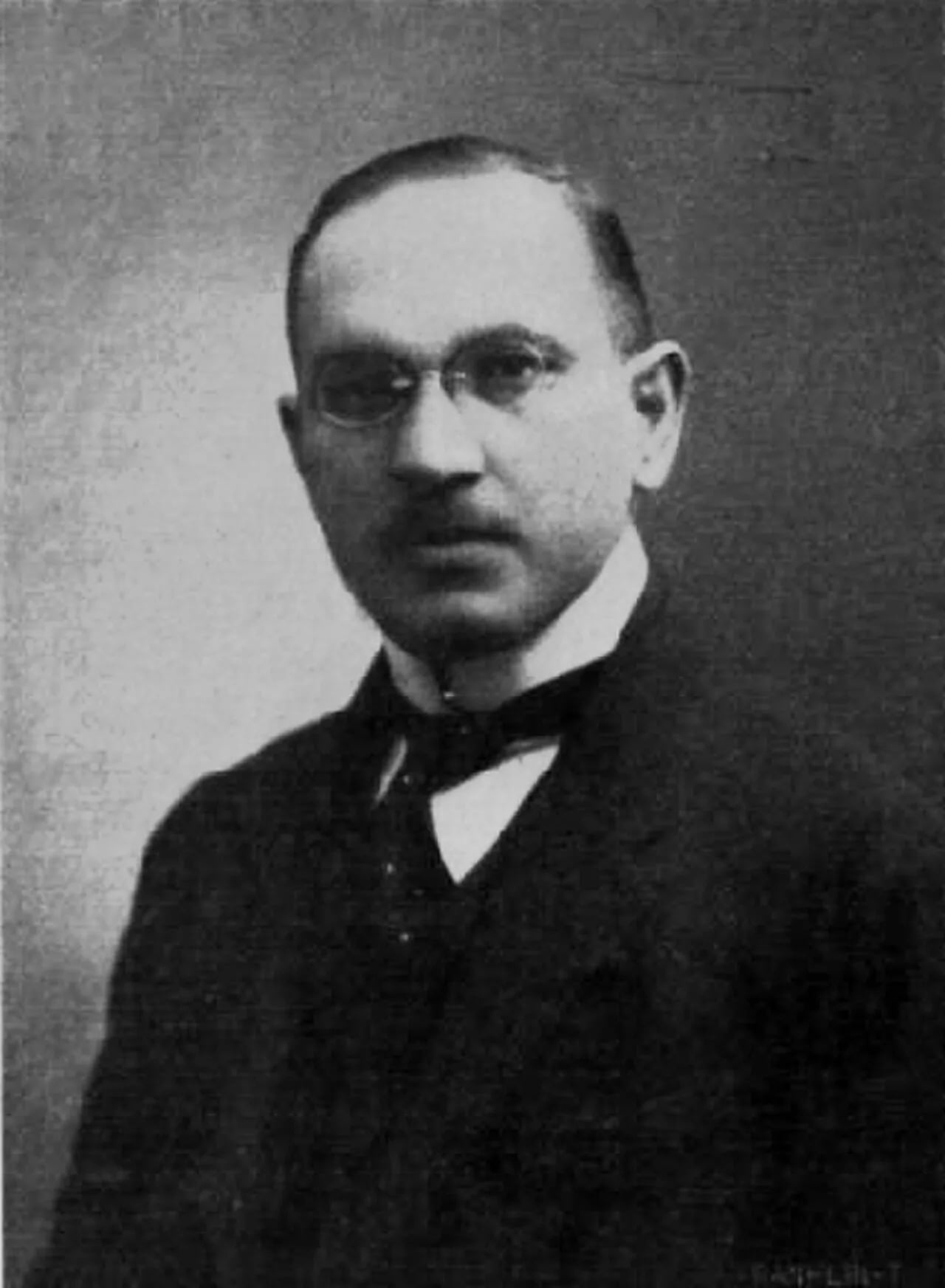 Porträt von Elemér Császár (1874–1940) – Gedenkseite