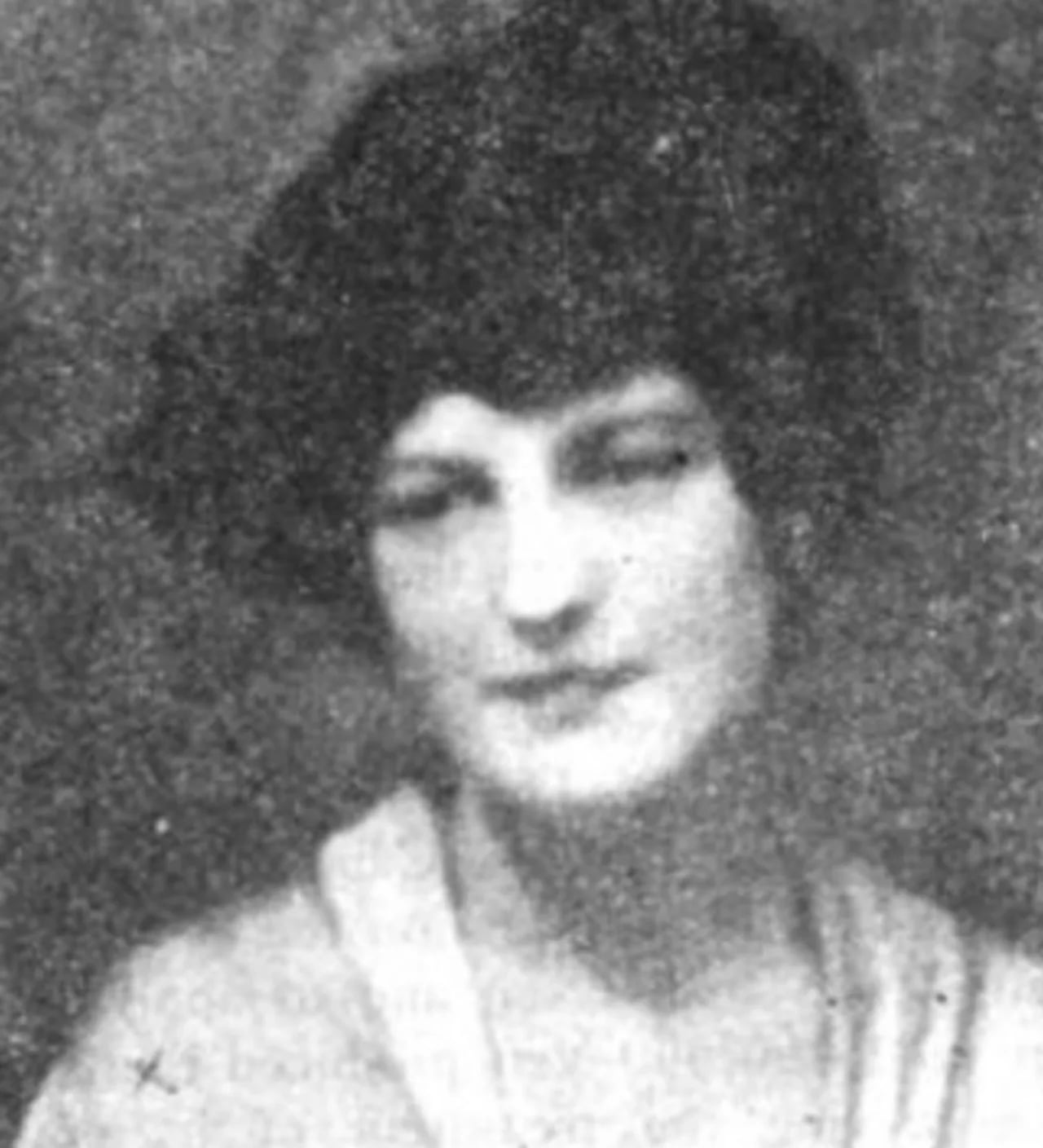 Portrait of Helen Lombard (1904–1986) – memorial page