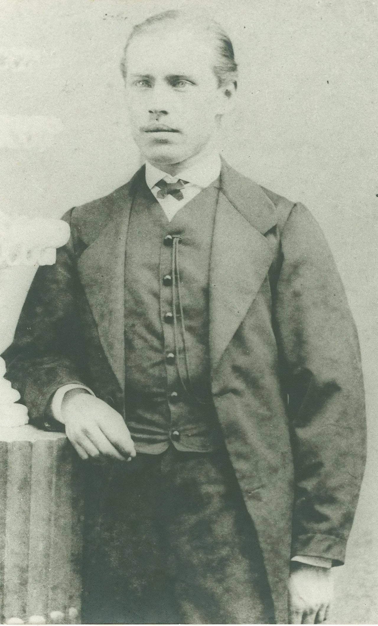 Porträt von Elías Aguirre (1843–1879) – Gedenkseite