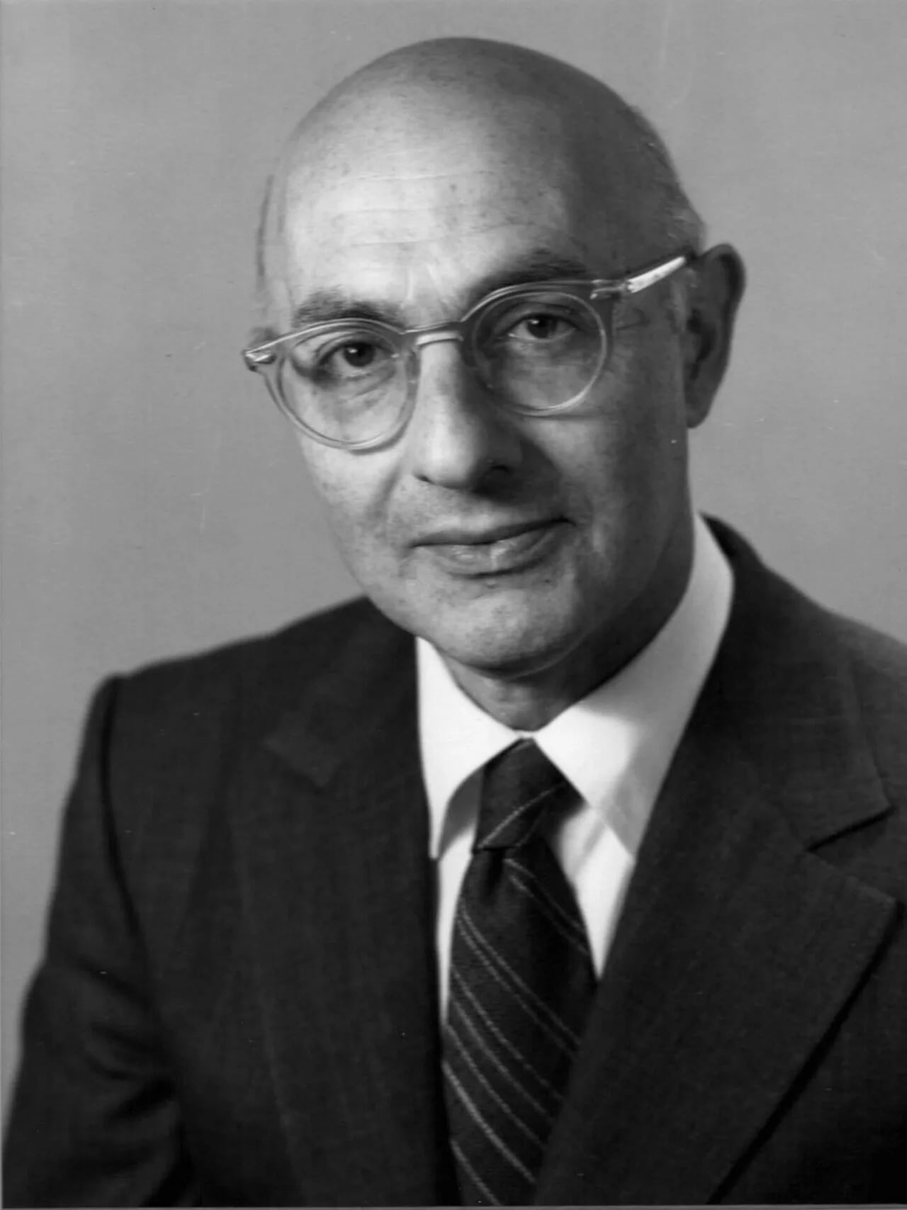 Portrait of Lester Machta (1919–2001) – memorial page
