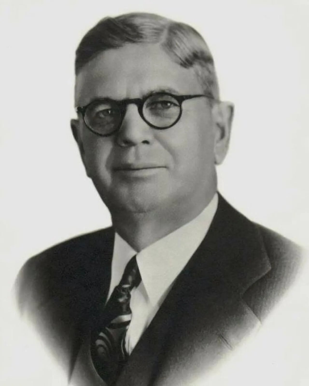 Portrait of Robert Taylor Jones (1884–1958) – memorial page