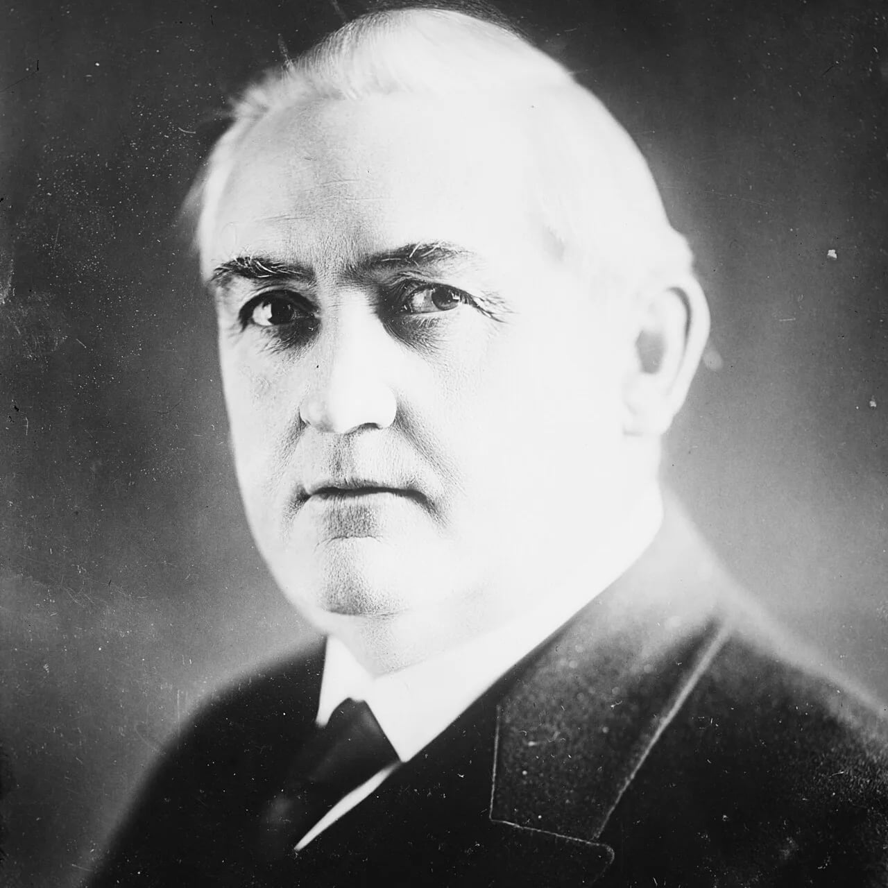 Portrait of Louis F. Hart (1862–1929) – memorial page