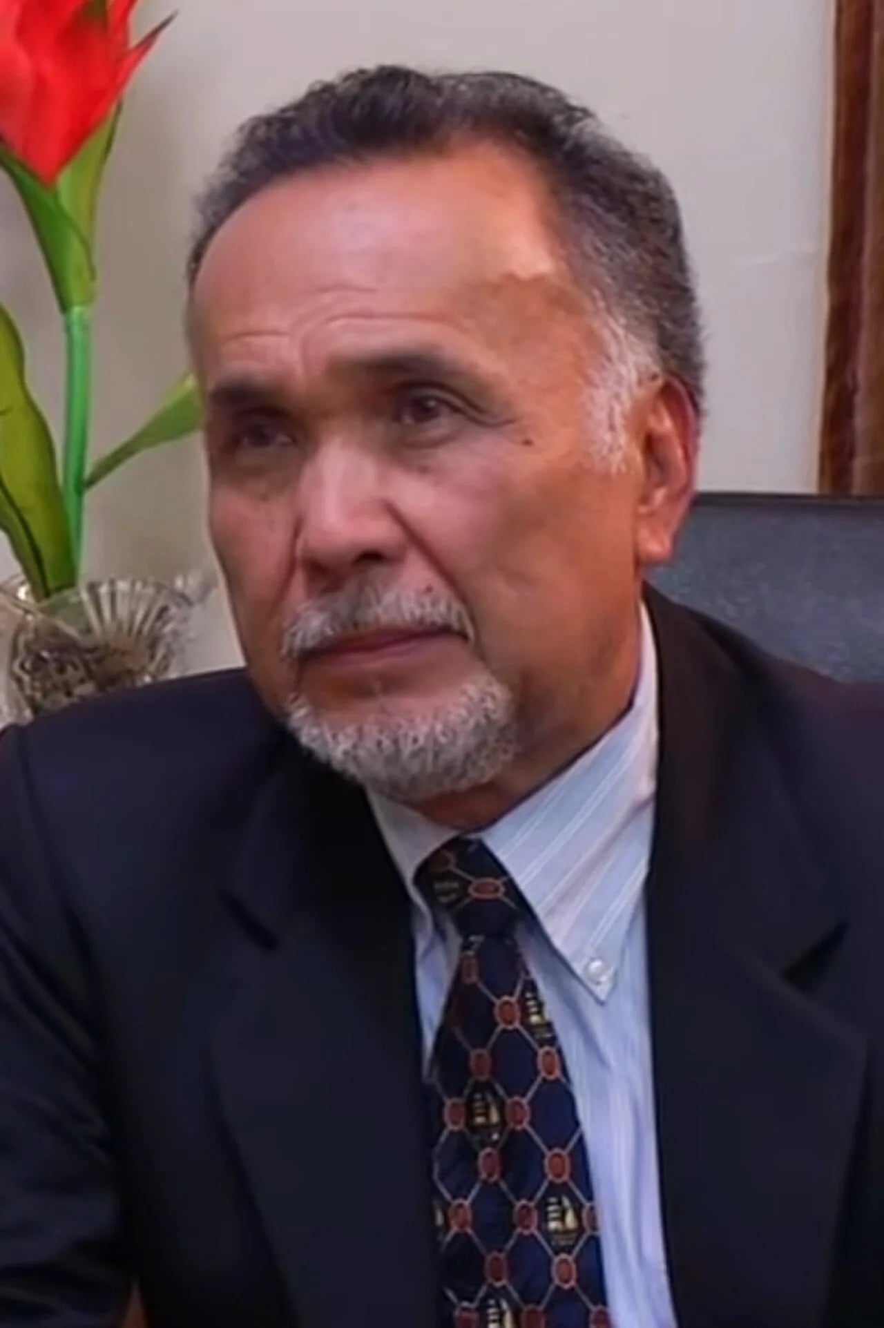 Portrait of Menggie Cobarrubias (1951–2020) – memorial page