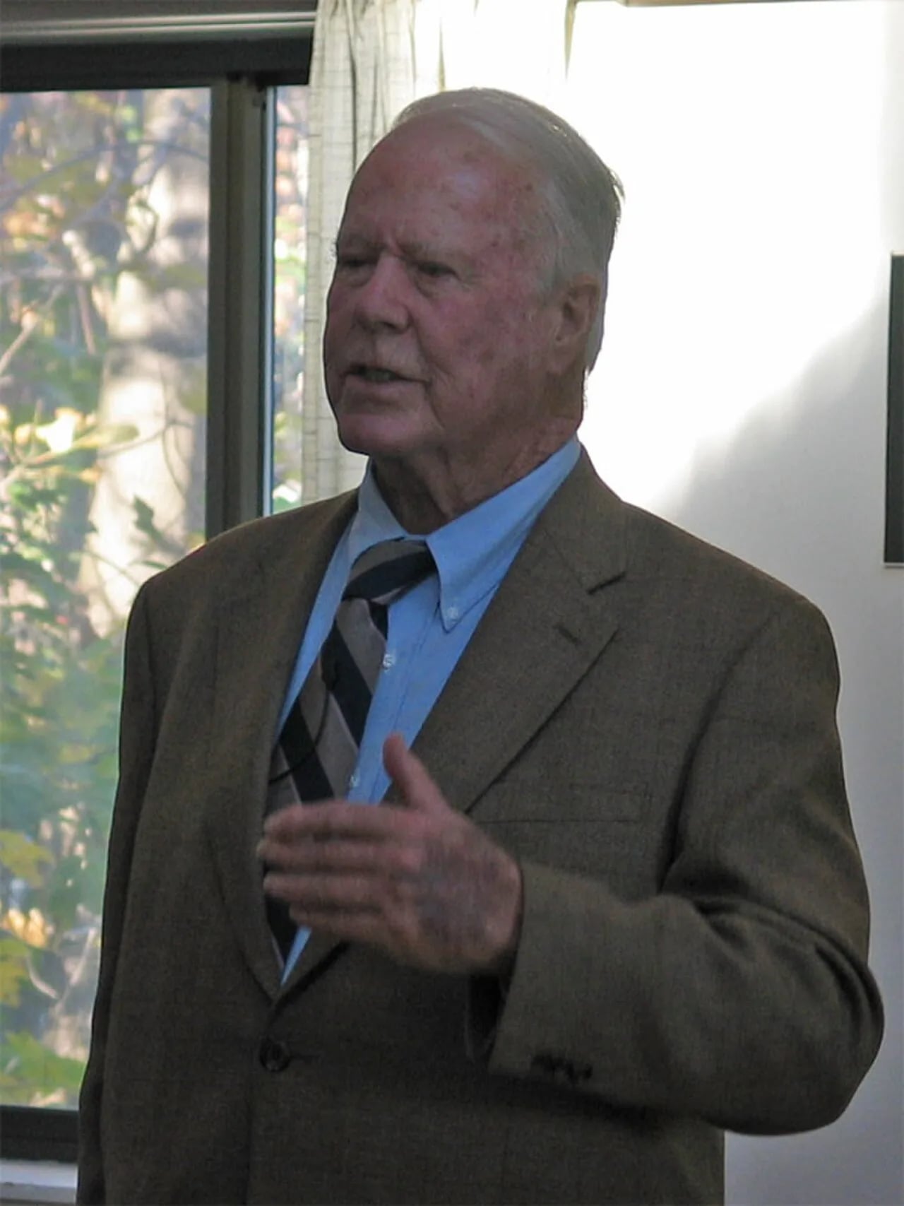Porträt von Philip H. Hoff (1924–2018) – Gedenkseite