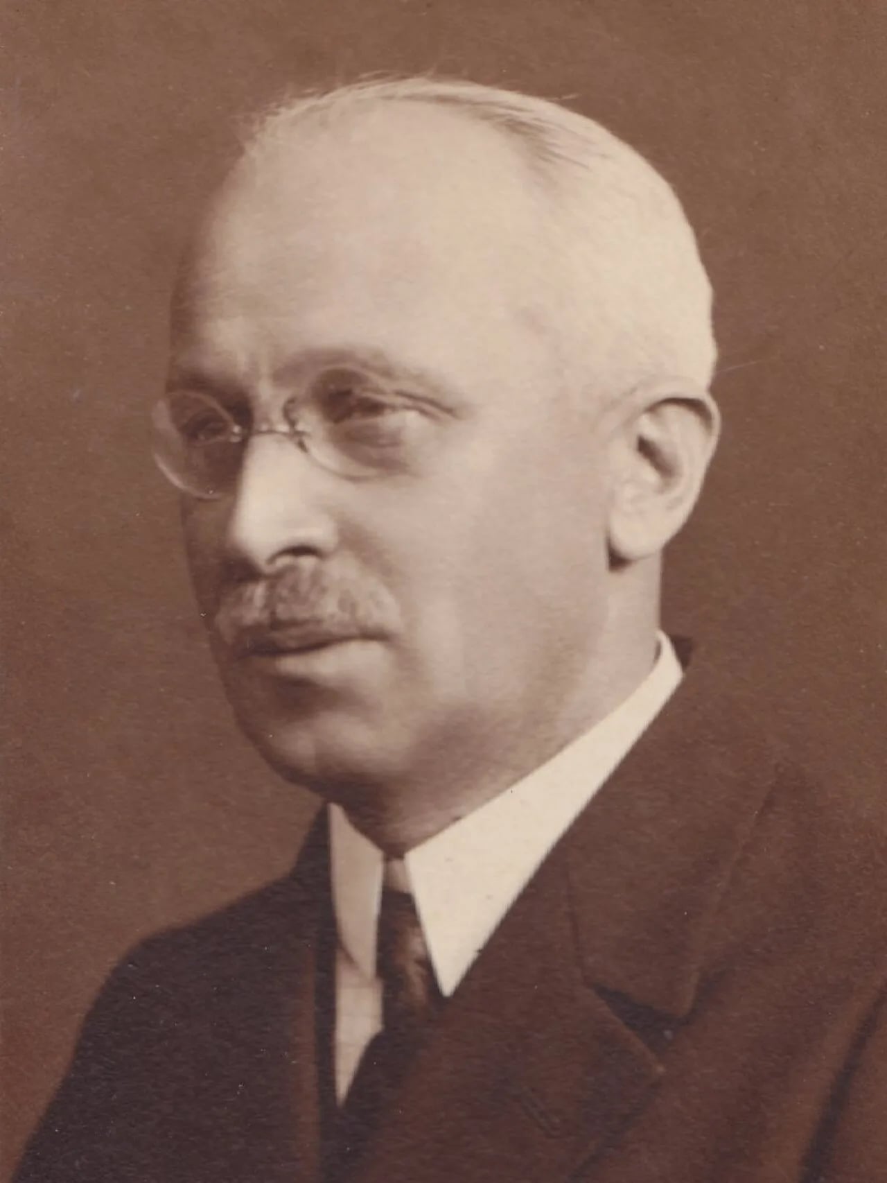 Portrait of Tadeusz Miłobędzki (1873–1959) – memorial page