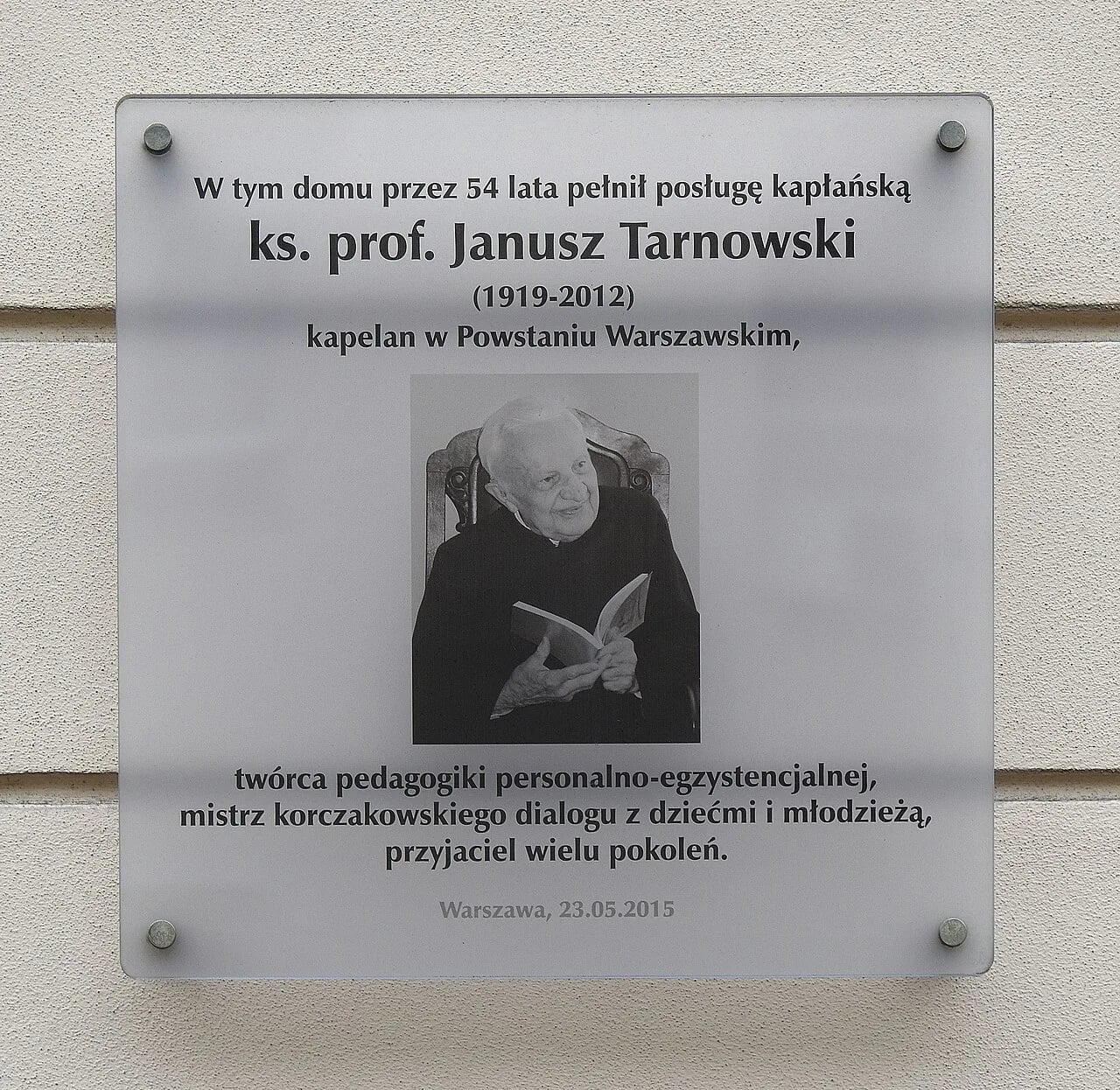Portrait of Janusz Tarnowski (1919–2012) – memorial page