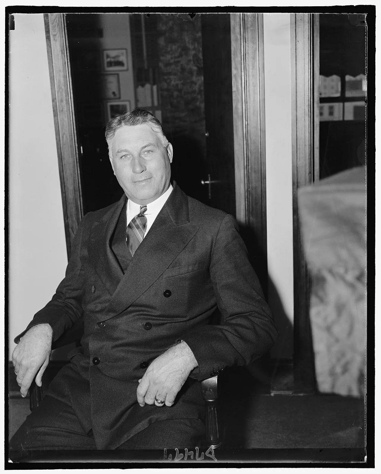 Portrait of Nels H. Smith (1884–1976) – memorial page