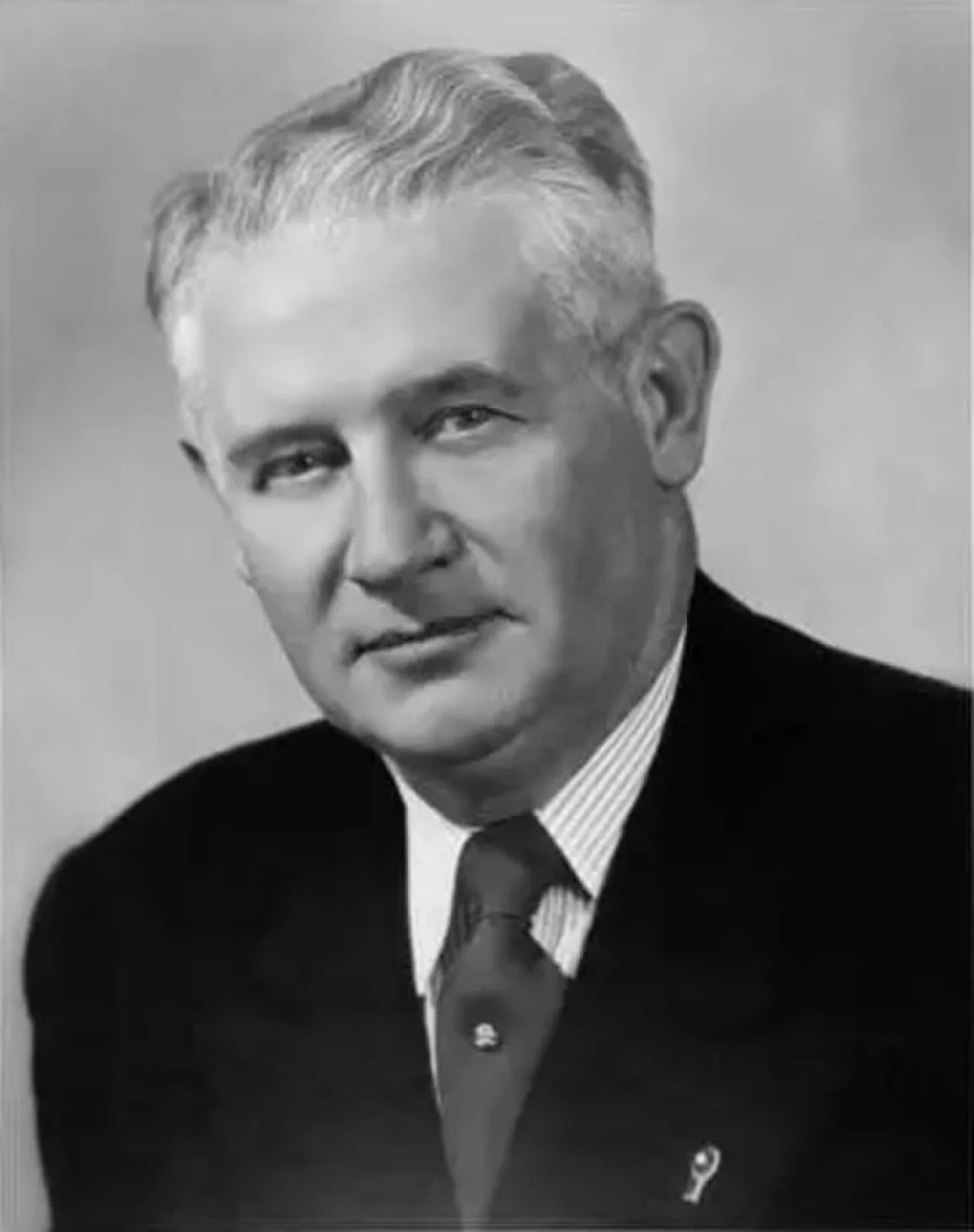 Portrait of Lester C. Hunt (1892–1954) – memorial page