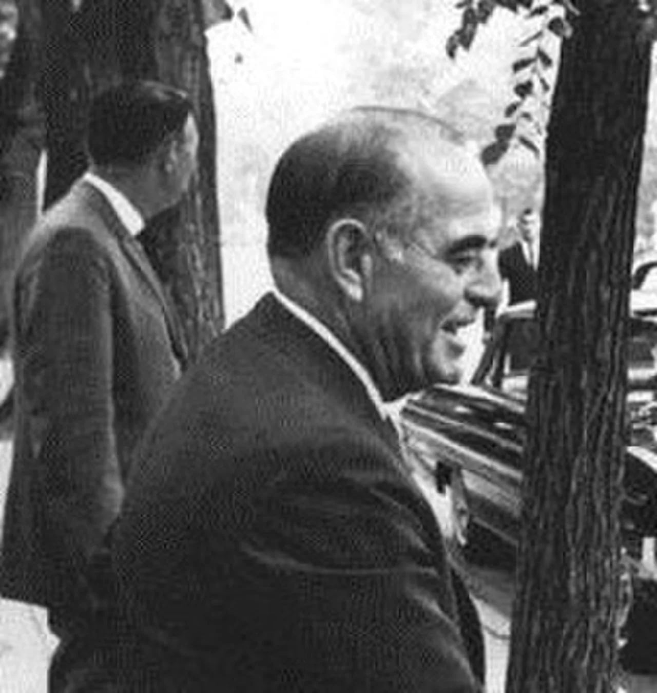 Portrait of Roberto Francisco Chiari Remón (1905–1981) – memorial page
