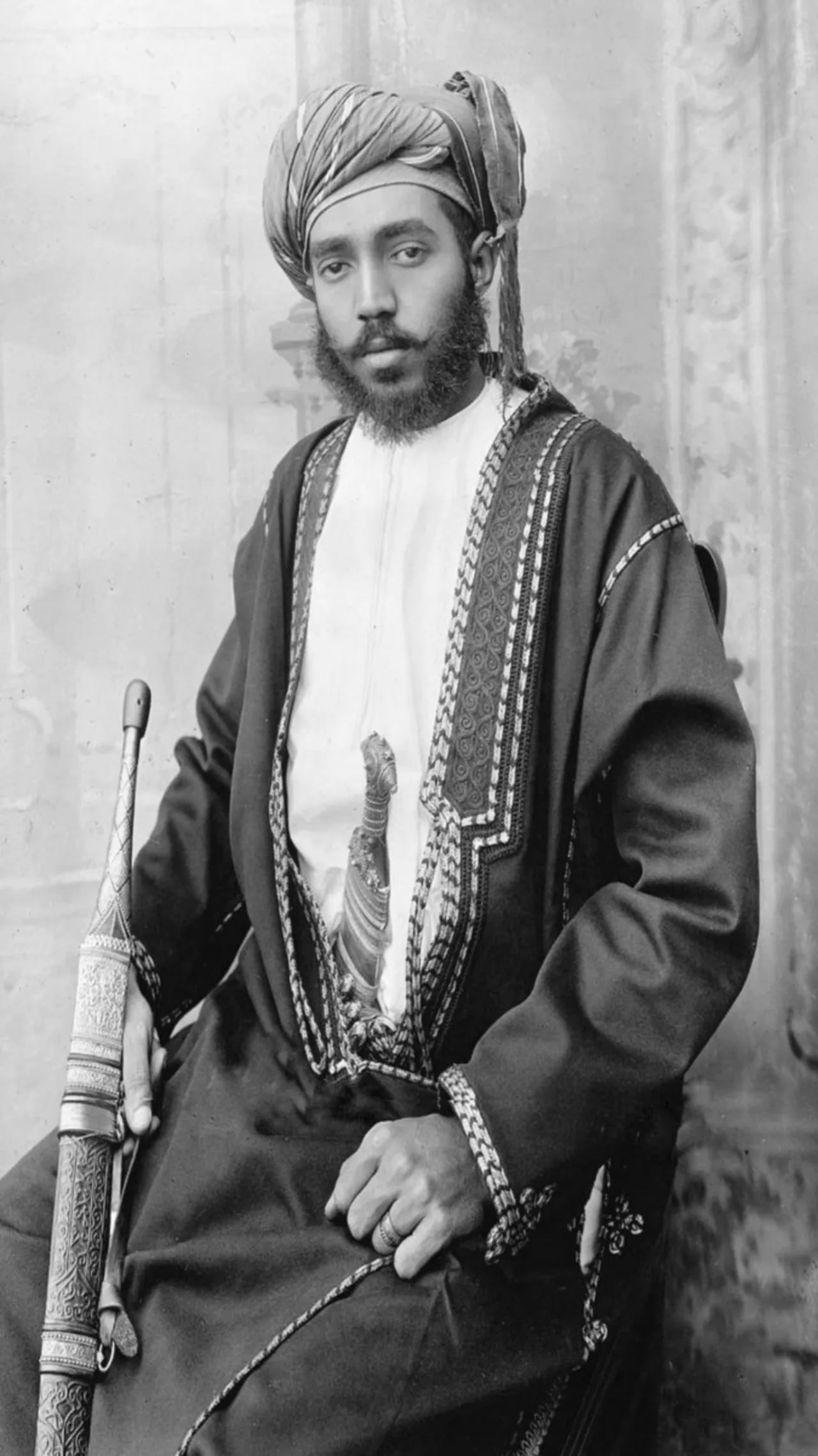 Porträt von Taimur ibn Faisal (1886–1965) – Gedenkseite