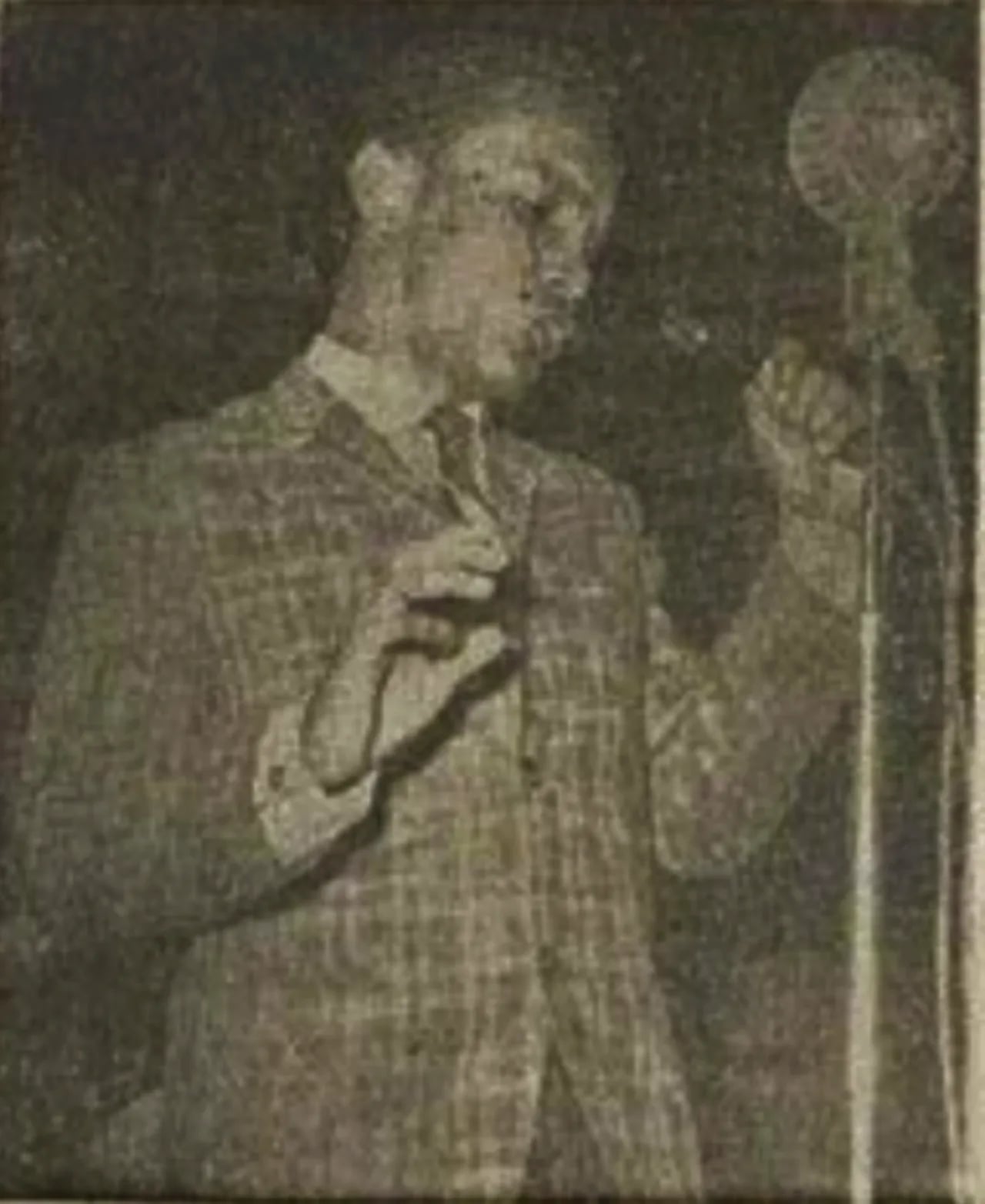 Portrait of Bob Tutupoly (1939–2022) – memorial page
