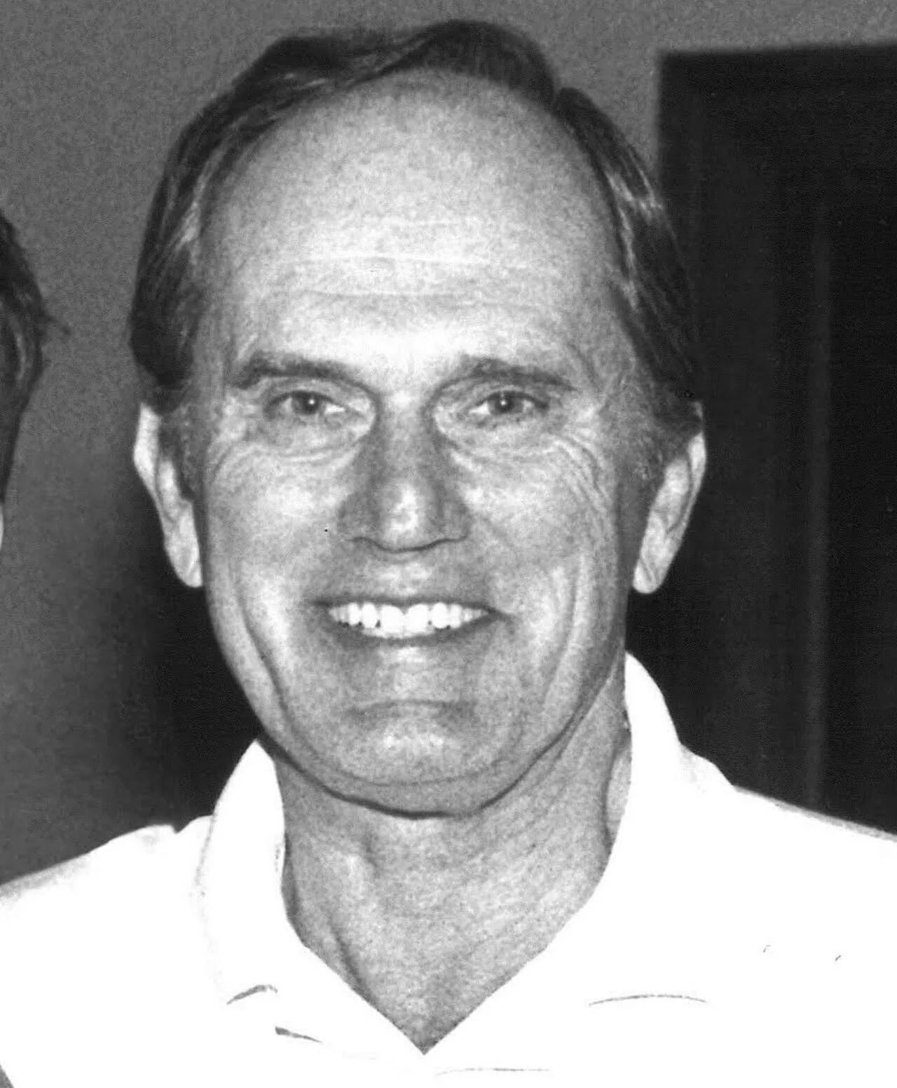 Porträt von Brereton Jones (1939–2023) – Gedenkseite