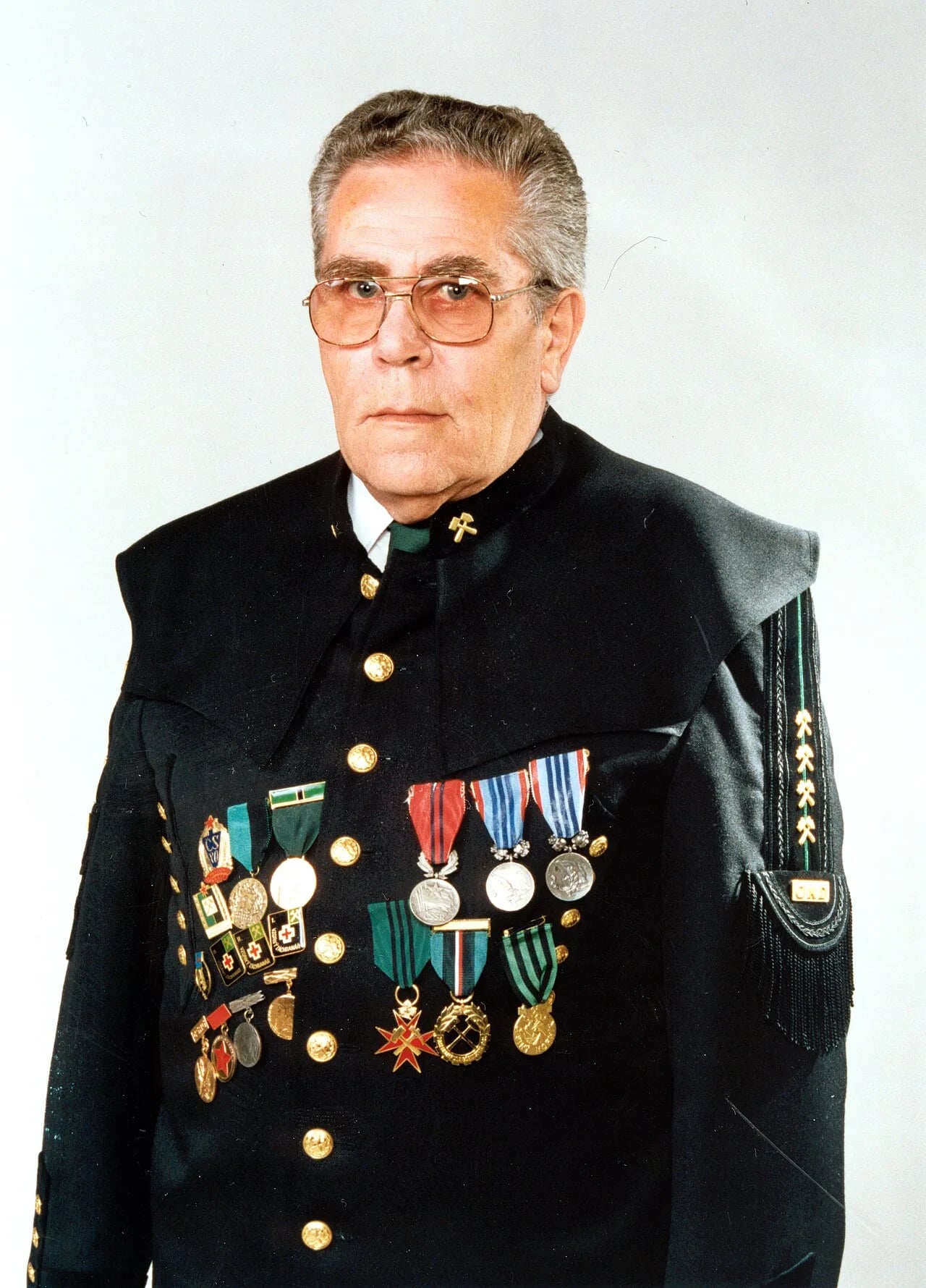 Portrait of František Papřok (1938–2009) – memorial page