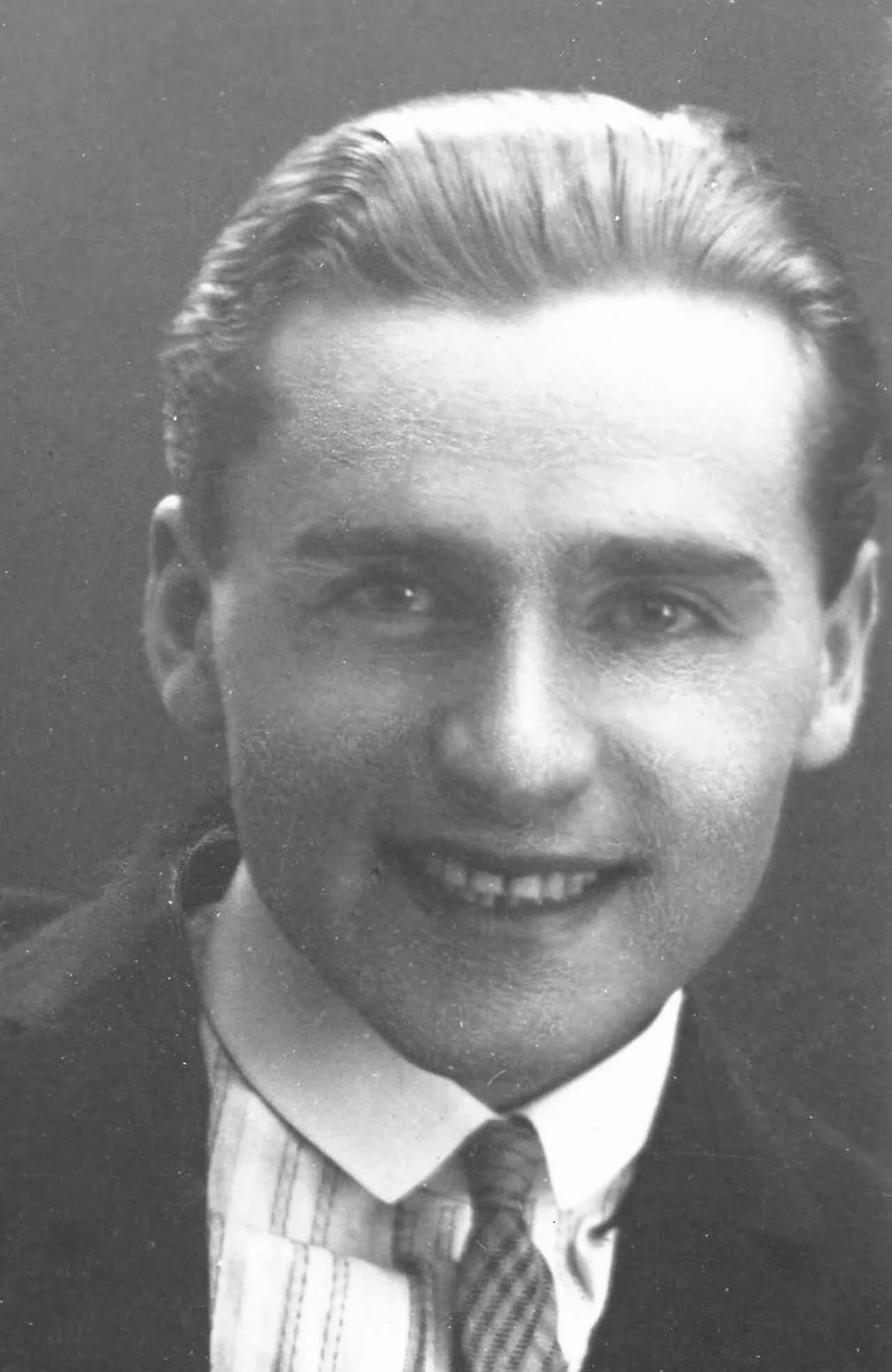 Portrait of Bronisław Dąbrowski (1903–1992) – memorial page