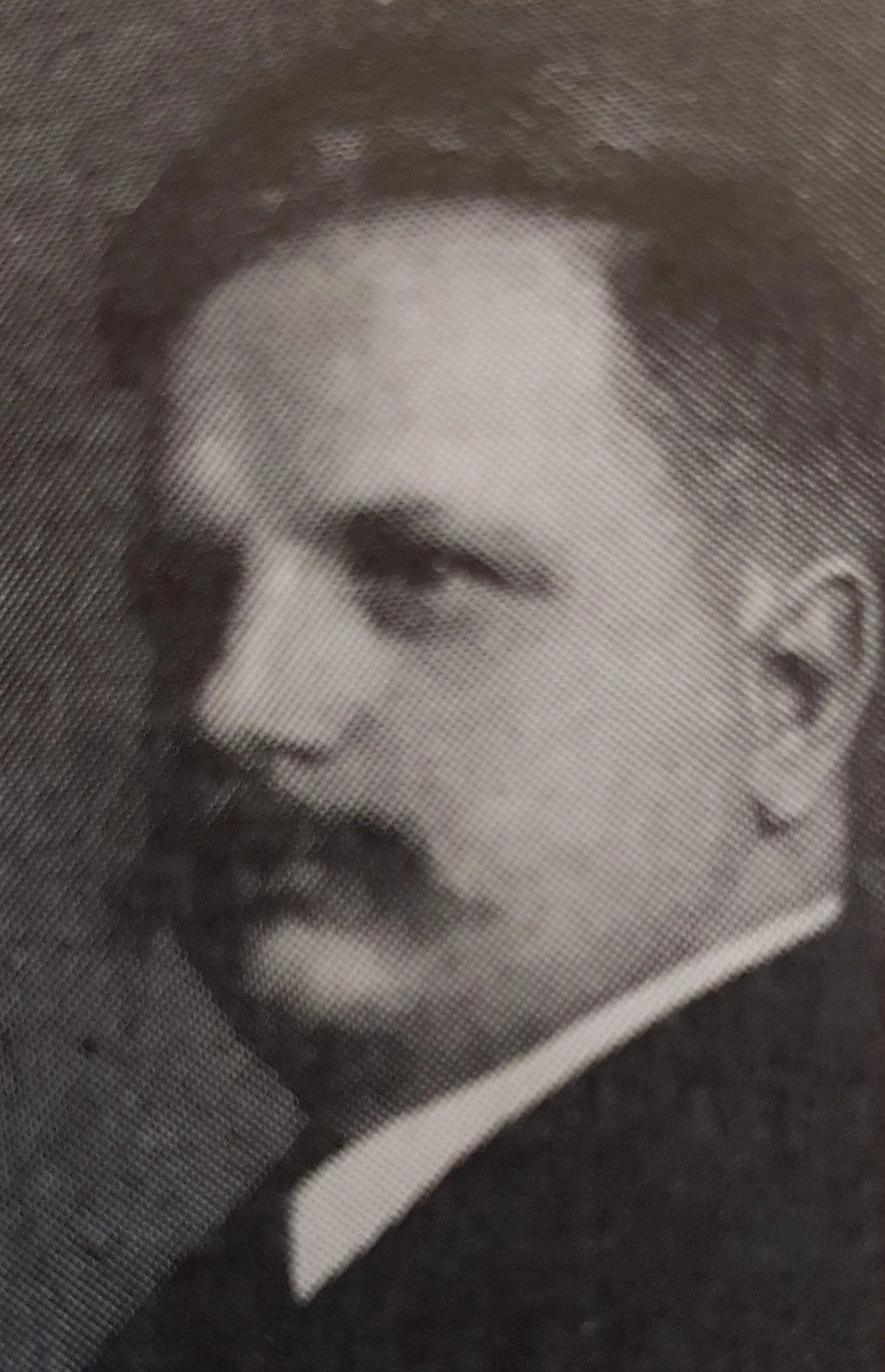 Portrait of Axel Lindahl (1872–1943) – memorial page